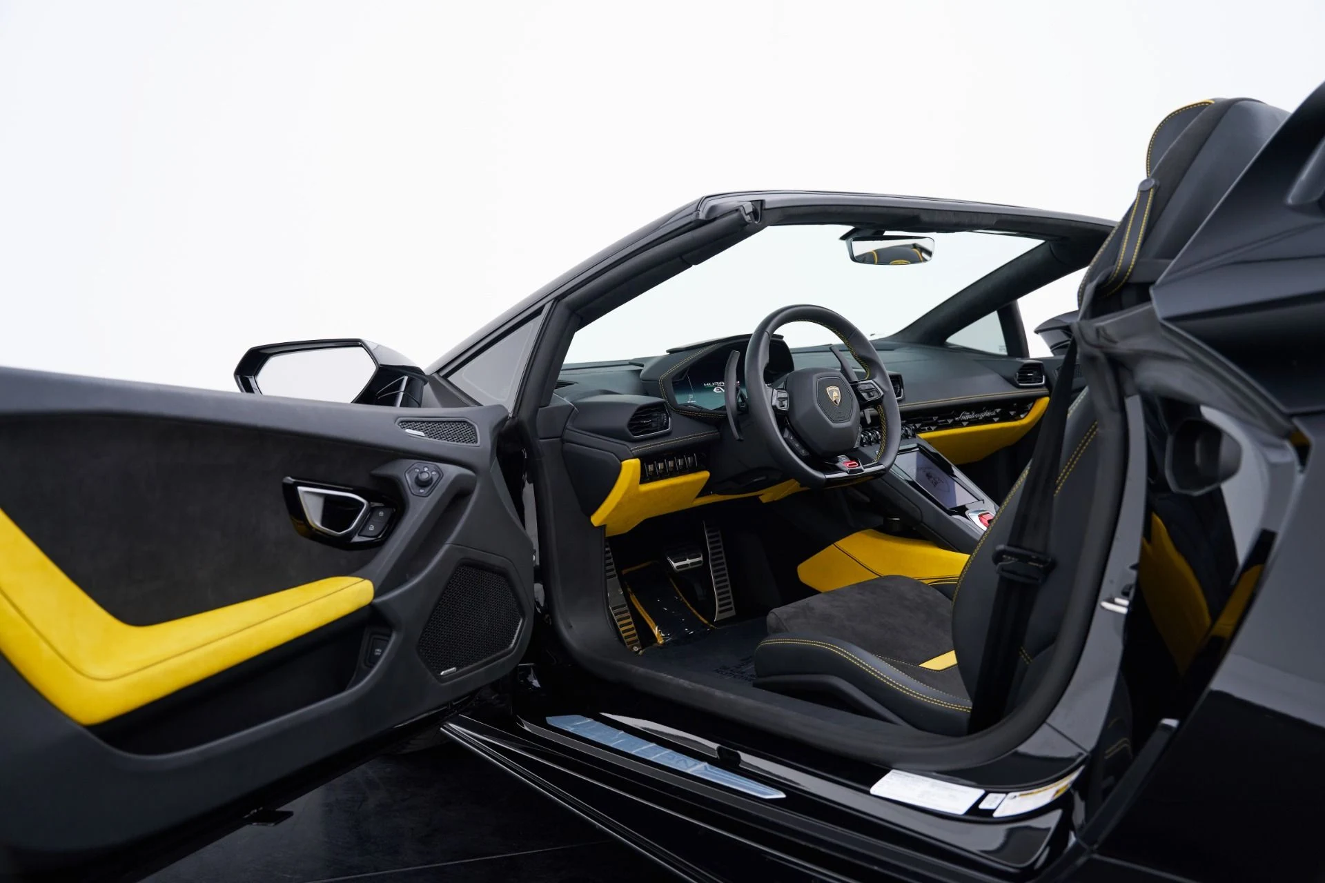 mph044_3556366334_Used_2024_Lamborghini_Huracan_1793135588_e90bf8194b
