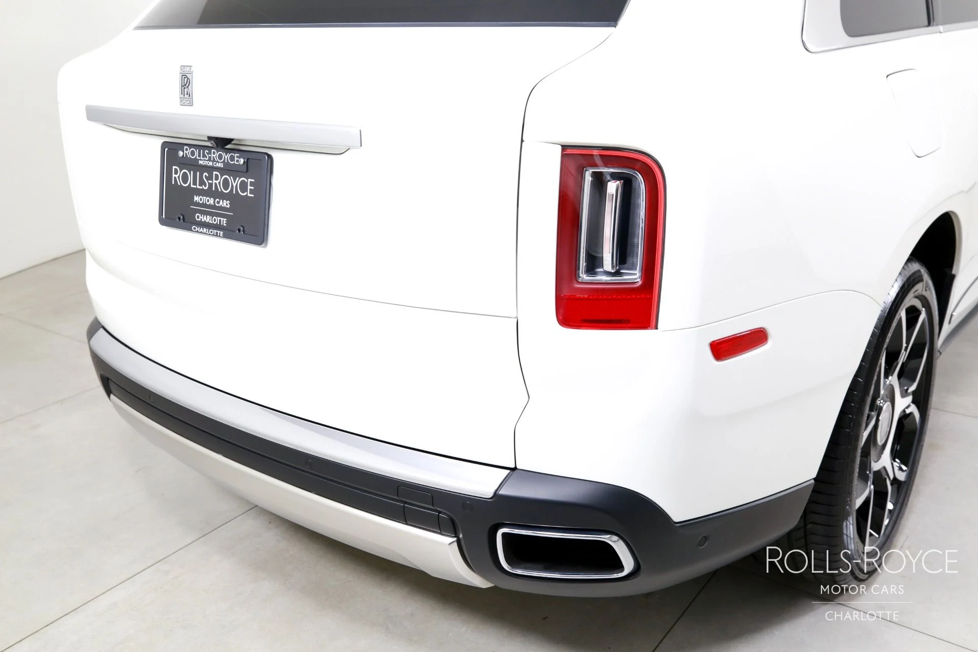 mph044_3561230767_Used_2020_Rolls_Royce_Cullinan_1754408892_0fb87ae485
