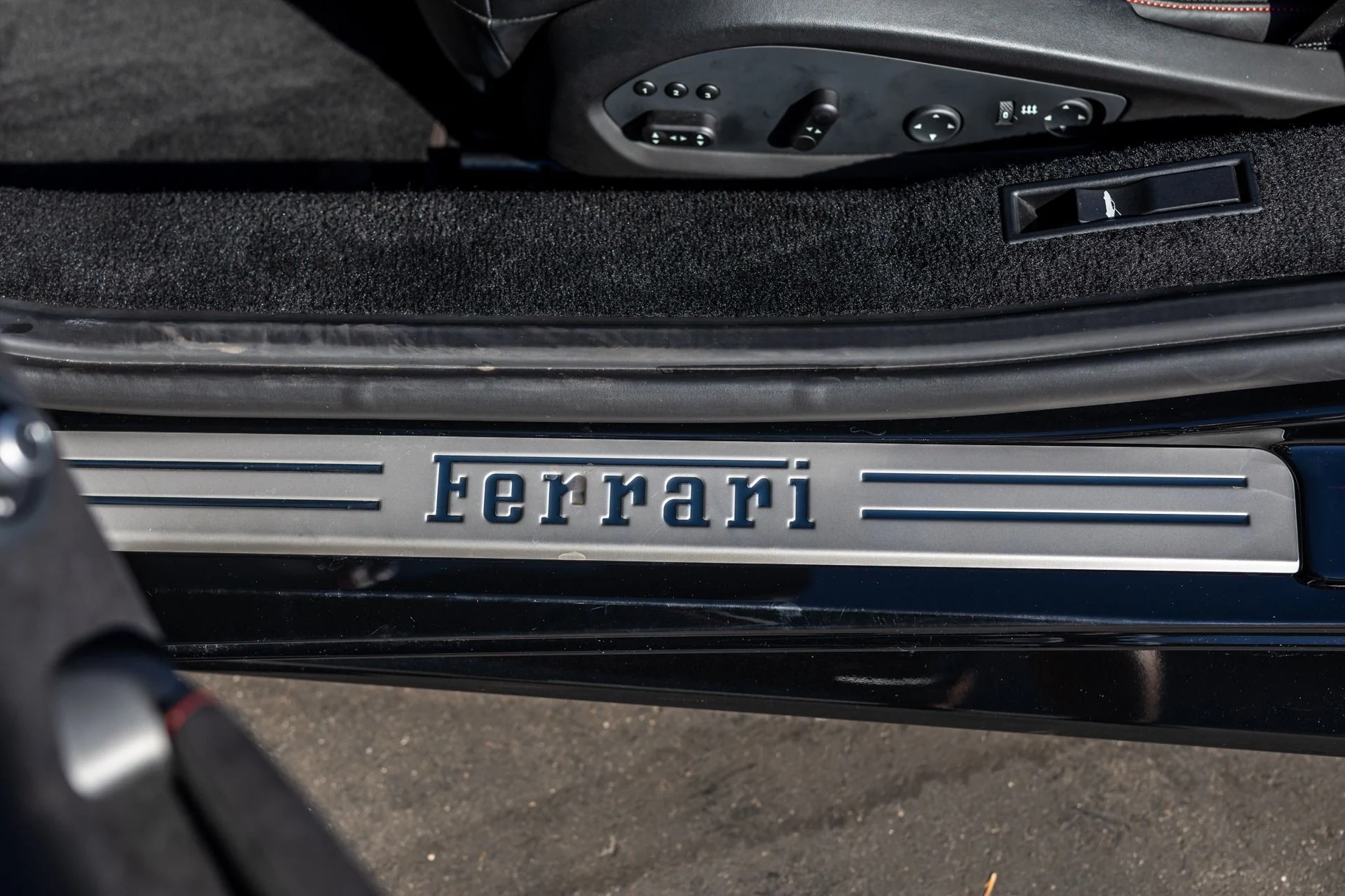 mph044_3572188369_Used_2018_Ferrari_488_Spider_1701972866_c9f865ce0b