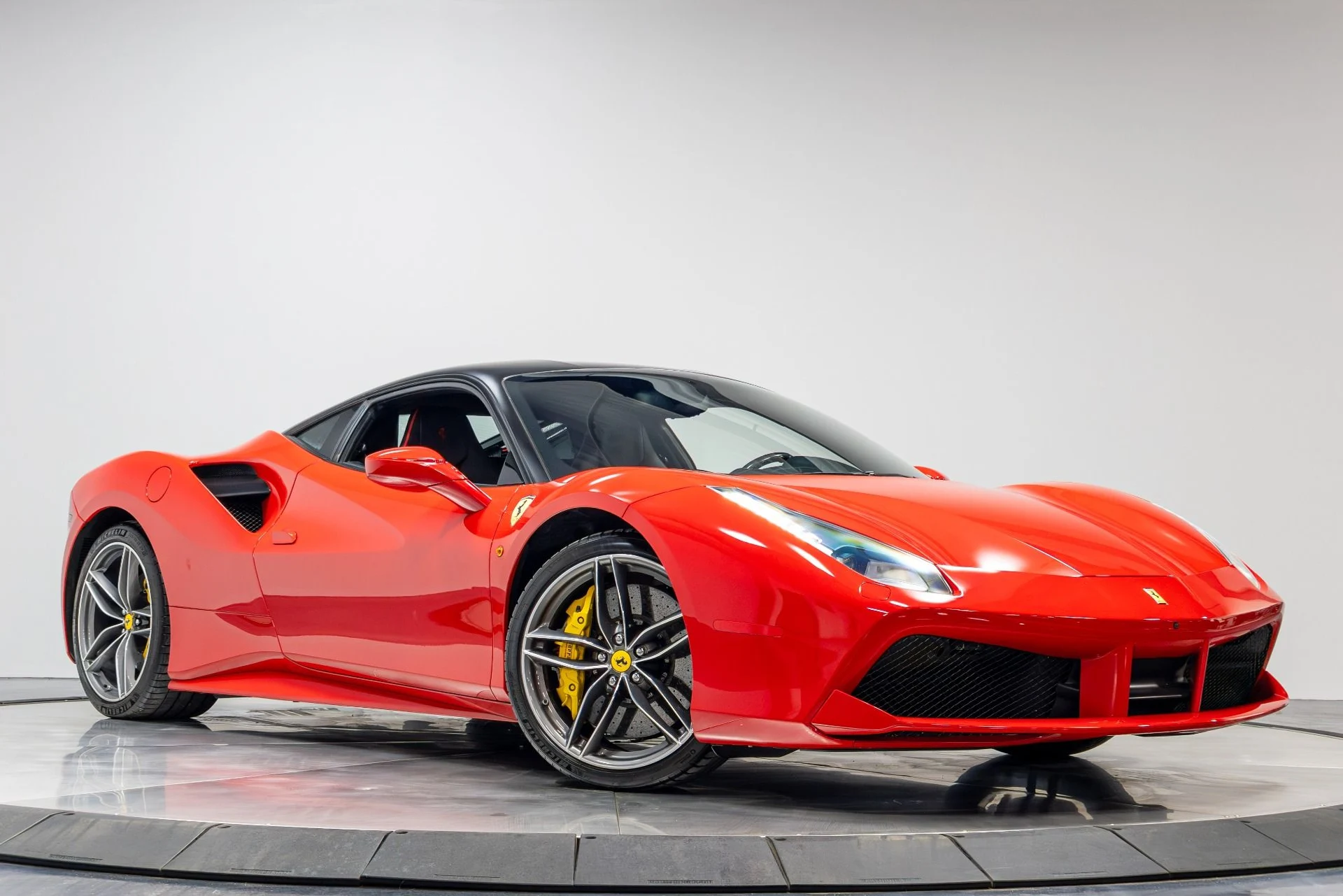 mph044_3572775100_Used_2018_Ferrari_488_GTB_1775864640_b73c7c8efd