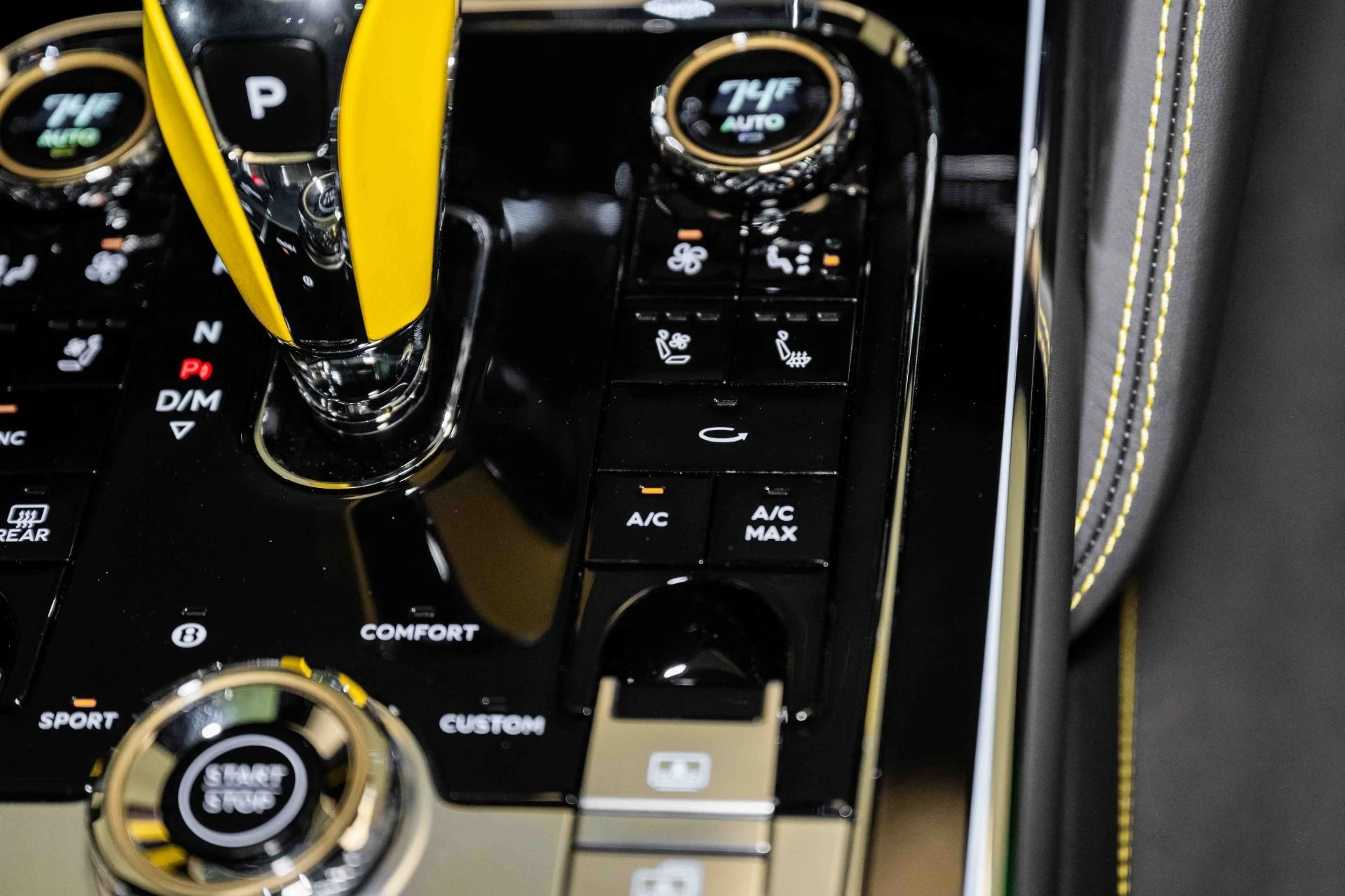 mph044_3607109346_Used_2024_Bentley_Flying_Spur_S_Hybrid_1749914202_72eb97b9ed