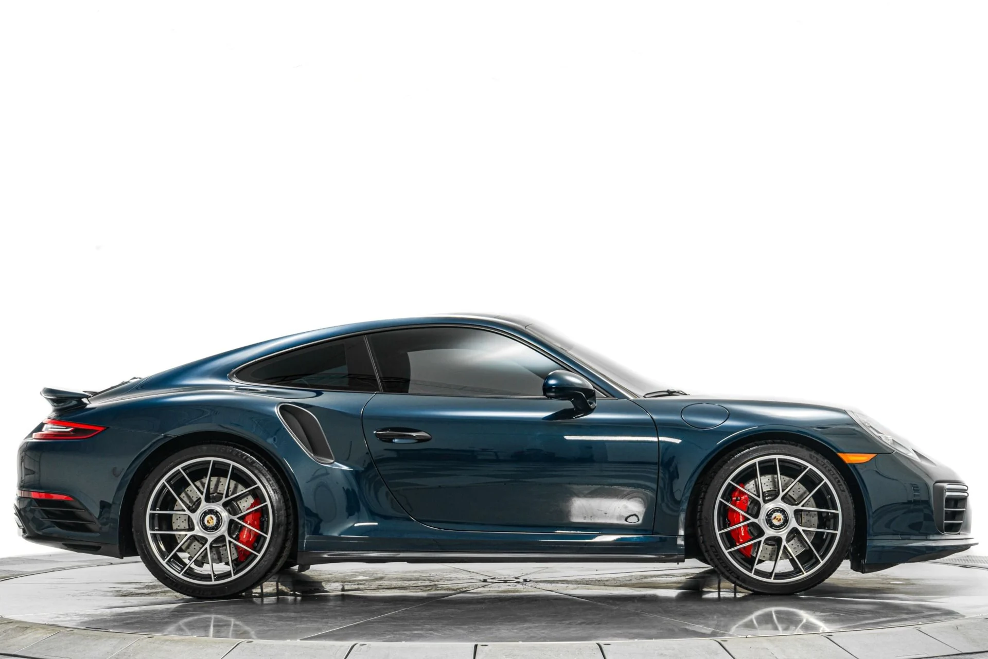 mph044_3616760494_Used_2019_Porsche_911_Turbo_Centerlock_Wheels_Sunroof_Carbon_Interior_Trim_1771016276_c1136b1cb5