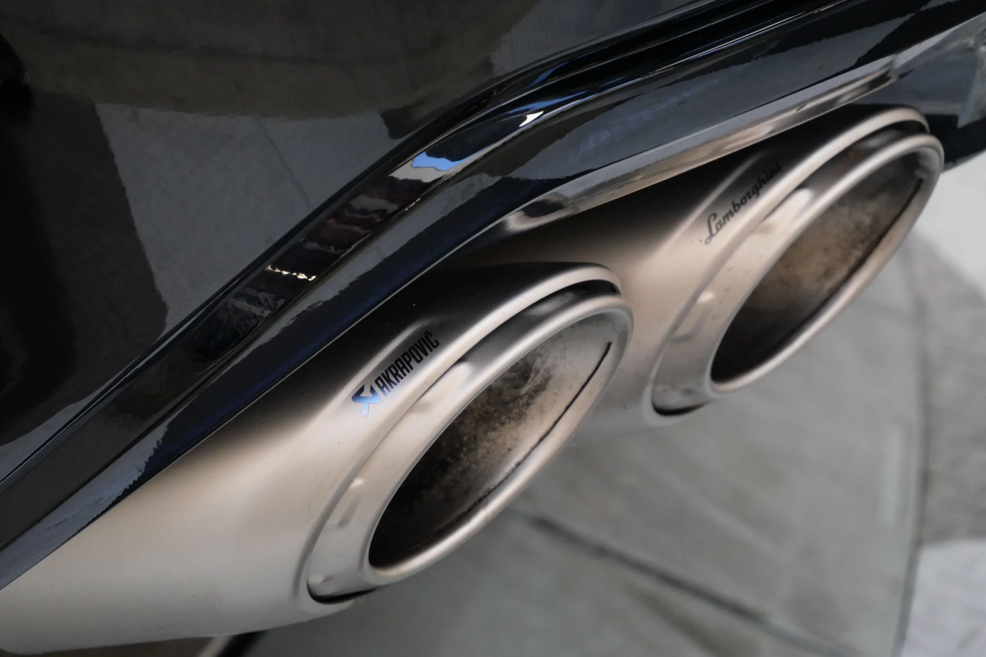 mph044_3619433635_Used_2023_Lamborghini_Urus_S_HIGHLY_Optioned_Ad_Personam_Paint_94_K_in_Options_1773247246_05fc3248b7