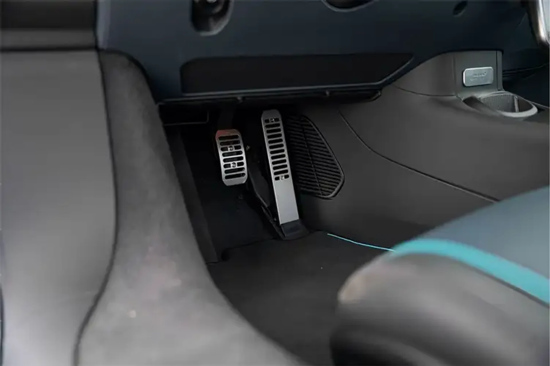 mph044_3635389006_x_Jwpx1z_BI_5_Mn_HMAT_med_c4268b1690