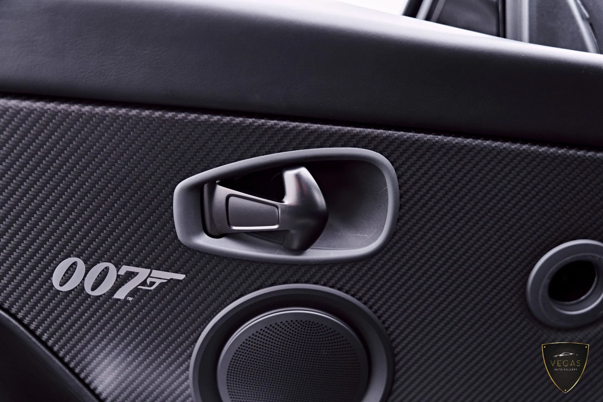 mph044_3653655465_Used_2021_Aston_Martin_DBS_Superleggera_1785181544_7169e75b56