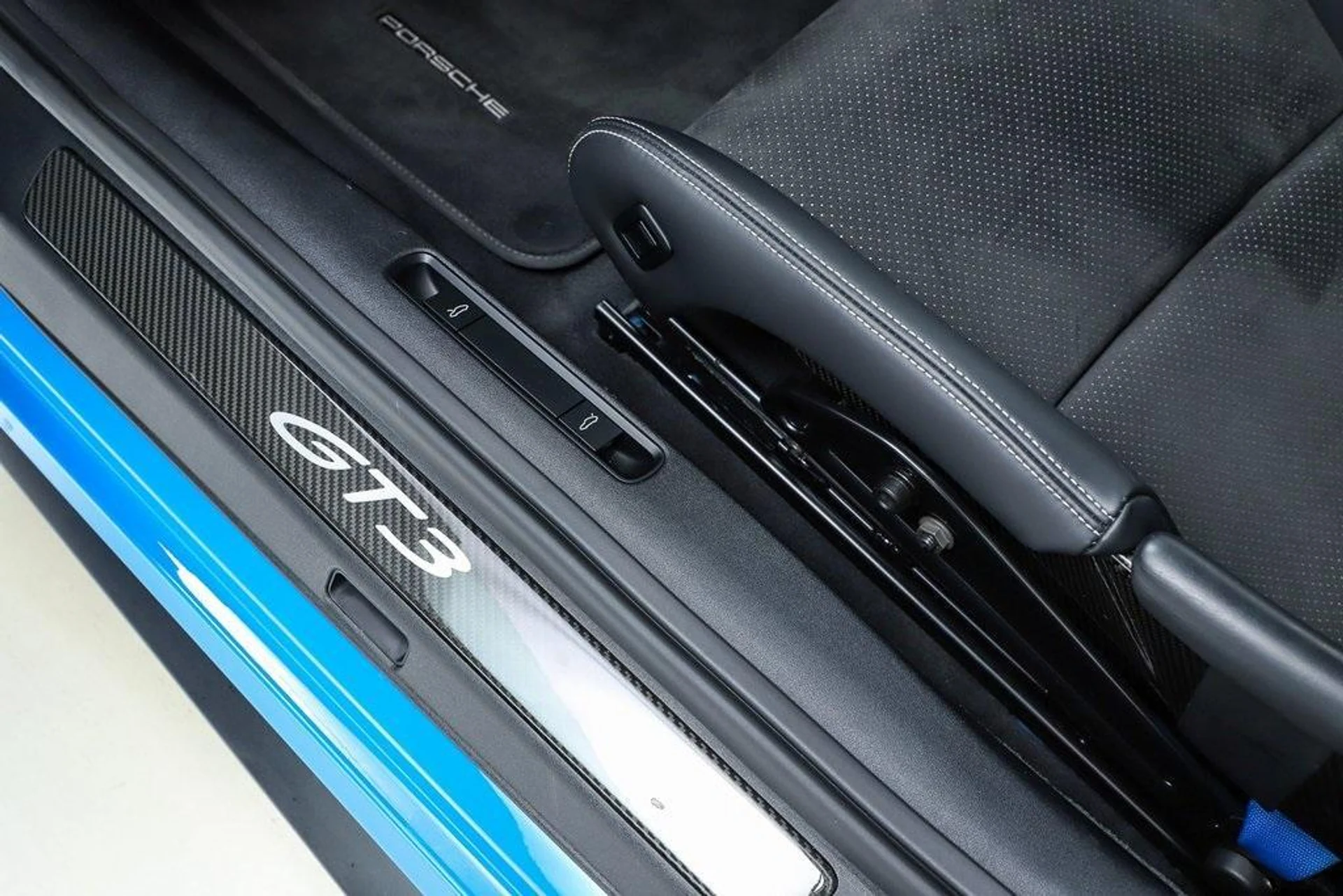 mph044_3656910303_60lw_Wvp5_Ceh2_I2fkl_M8mn3kxow_Y_04423a0c90