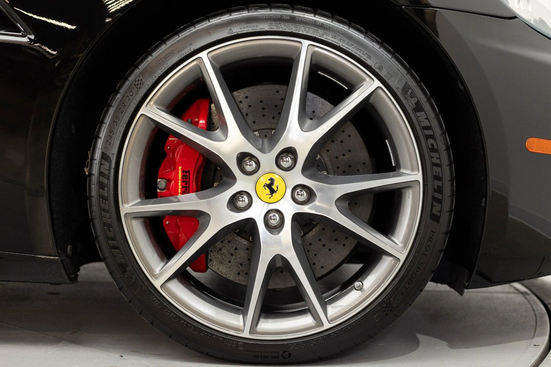 mph044_3657098102_Used_2010_Ferrari_California_1777368003_32f0610262