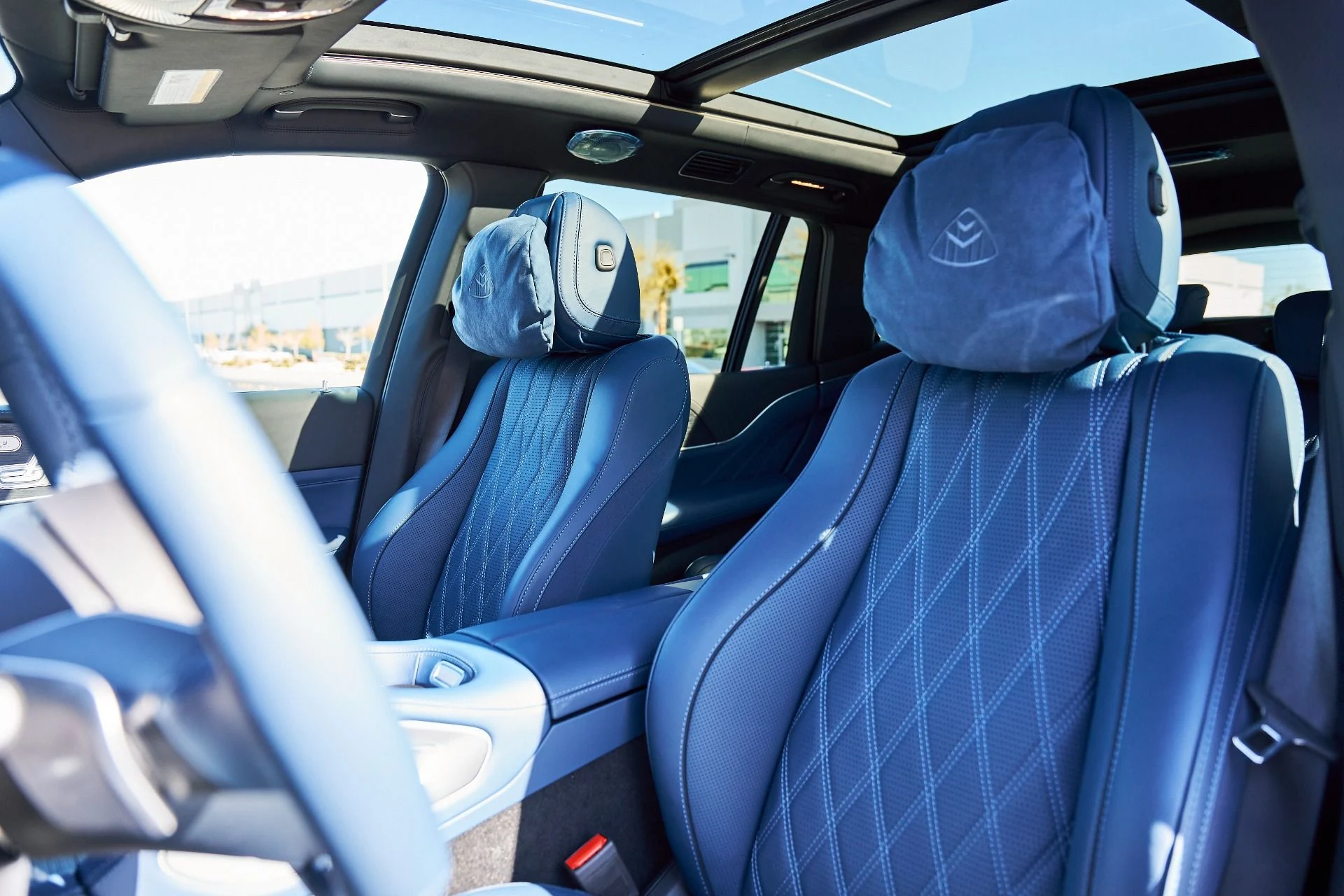 mph044_3662815749_Used_2026_Mercedes_Benz_GLS_Maybach_GLS_600_1770697620_deb5a83293