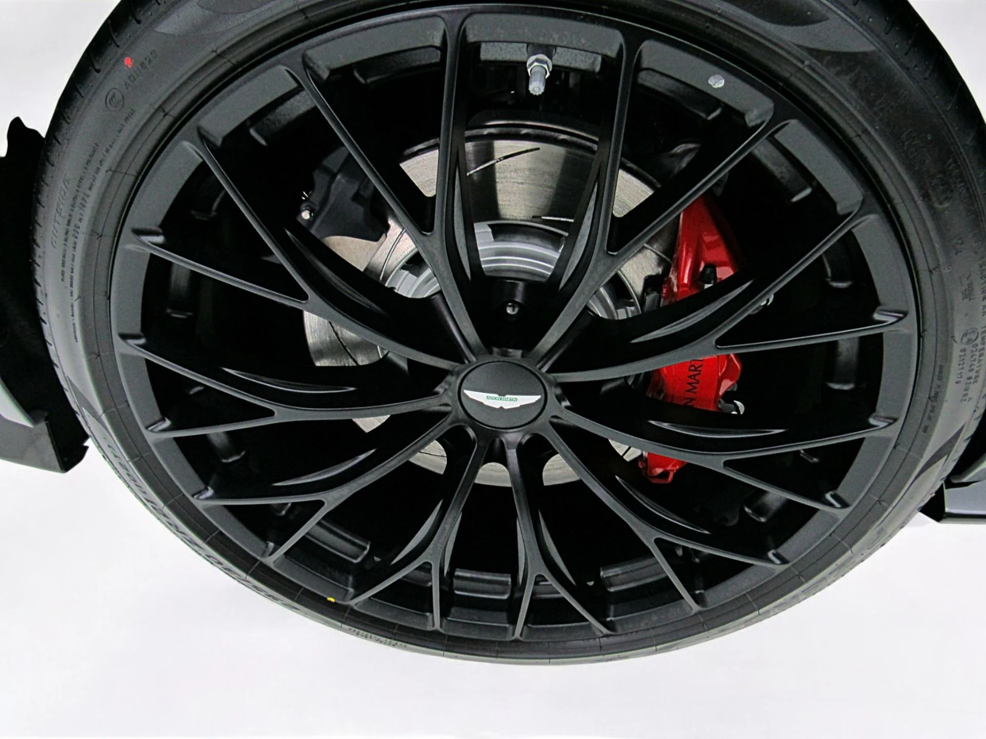 mph044_3670287612_Used_2023_Aston_Martin_Vantage_Roadster_d67faa89fc