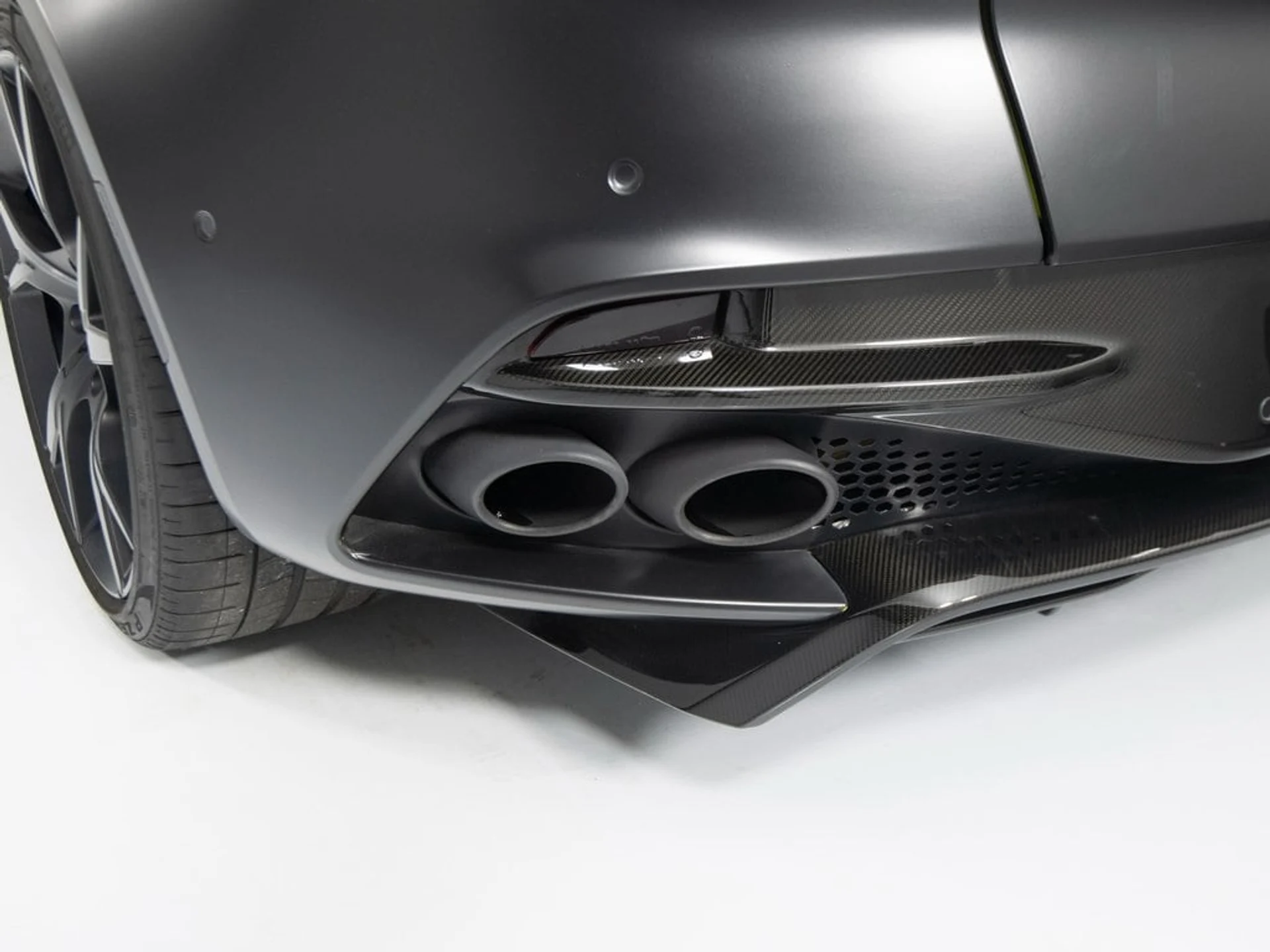 mph044_3680631613_8e953bc495d84936d924d3b8248fe32dx_44b77a6800