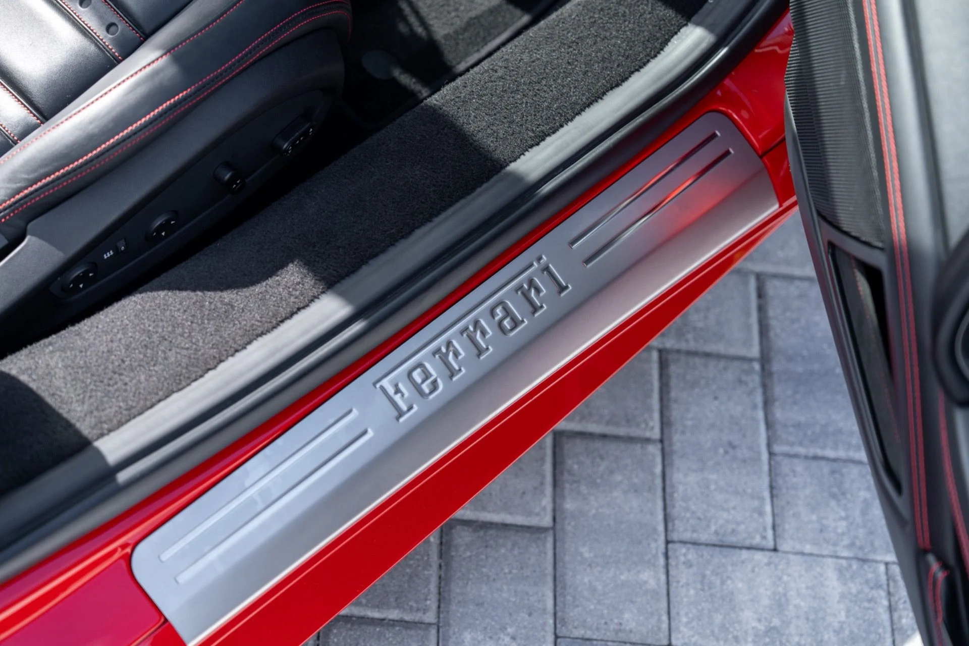 mph044_3691532116_Used_2013_Ferrari_458_Spider_1786379815_bca835d3ce