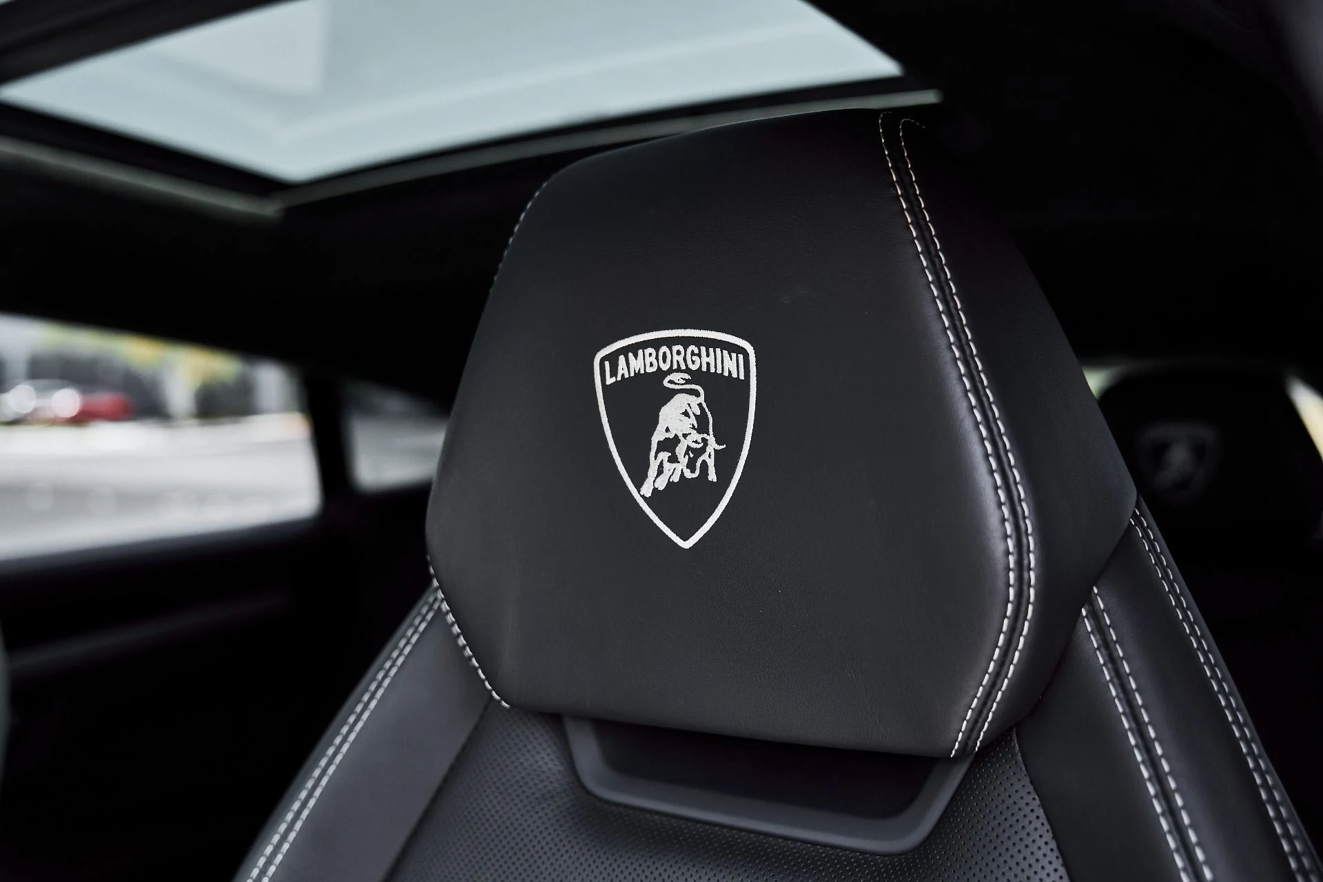 mph044_3720029726_Used_2022_Lamborghini_Urus_1778790403_7036900143