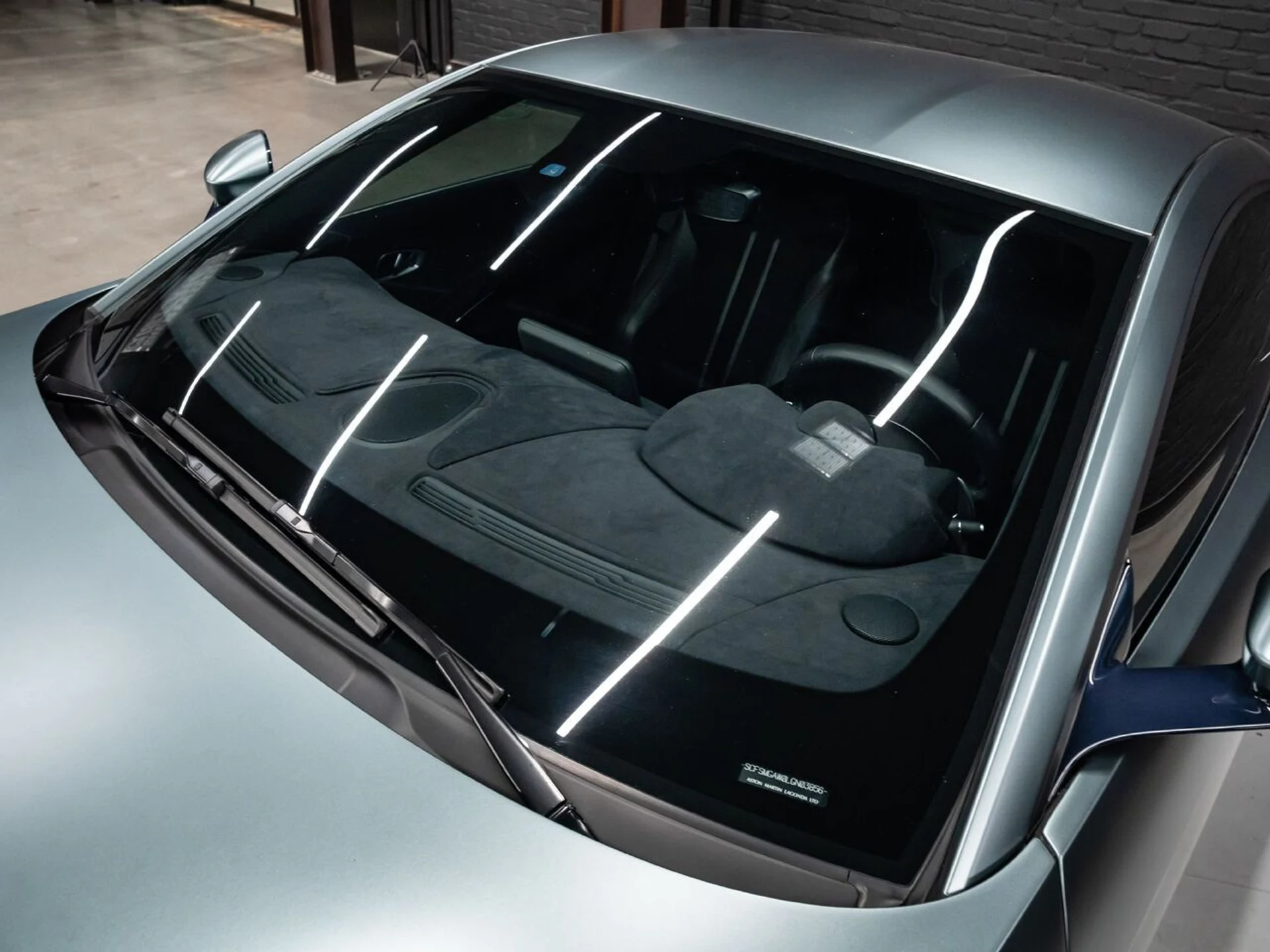 mph044_3723047498_aston_martin_vantage_2020_14f2aa8e4c