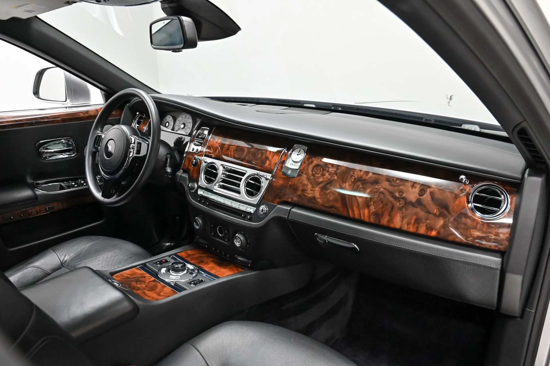 mph044_3740484834_Used_2012_Rolls_Royce_Ghost_1757528739_5c800d644a