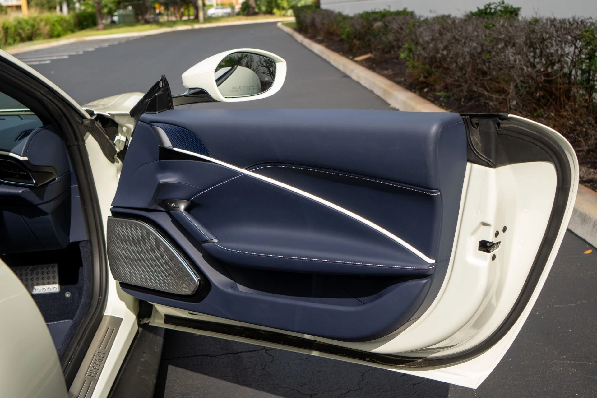 mph044_3746516505_Used_2022_Ferrari_Roma_1764790245_255e26af8c