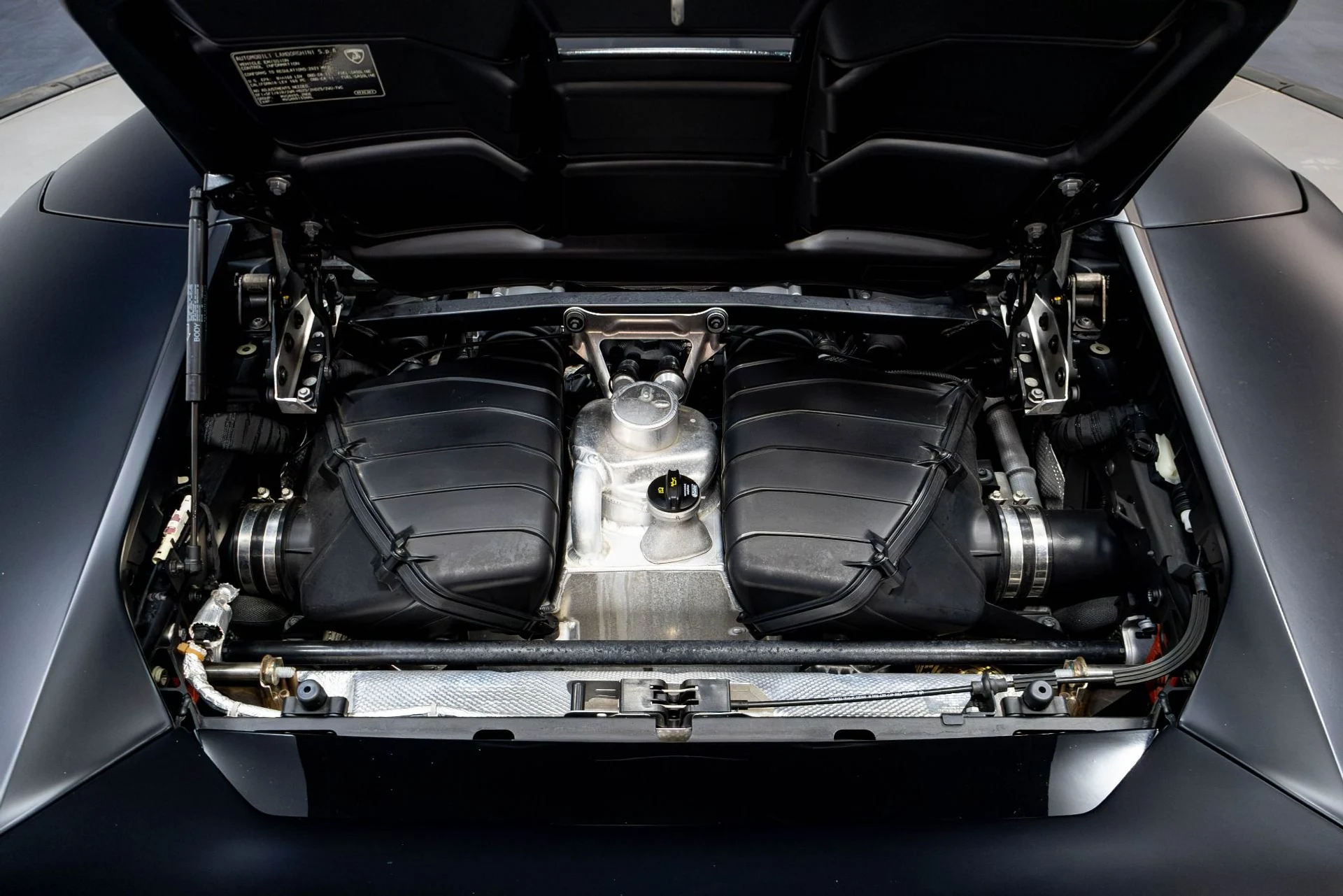 mph044_3777973987_Used_2021_Lamborghini_Huracan_EVO_EVO_Spyder_1780949132_803e800f44