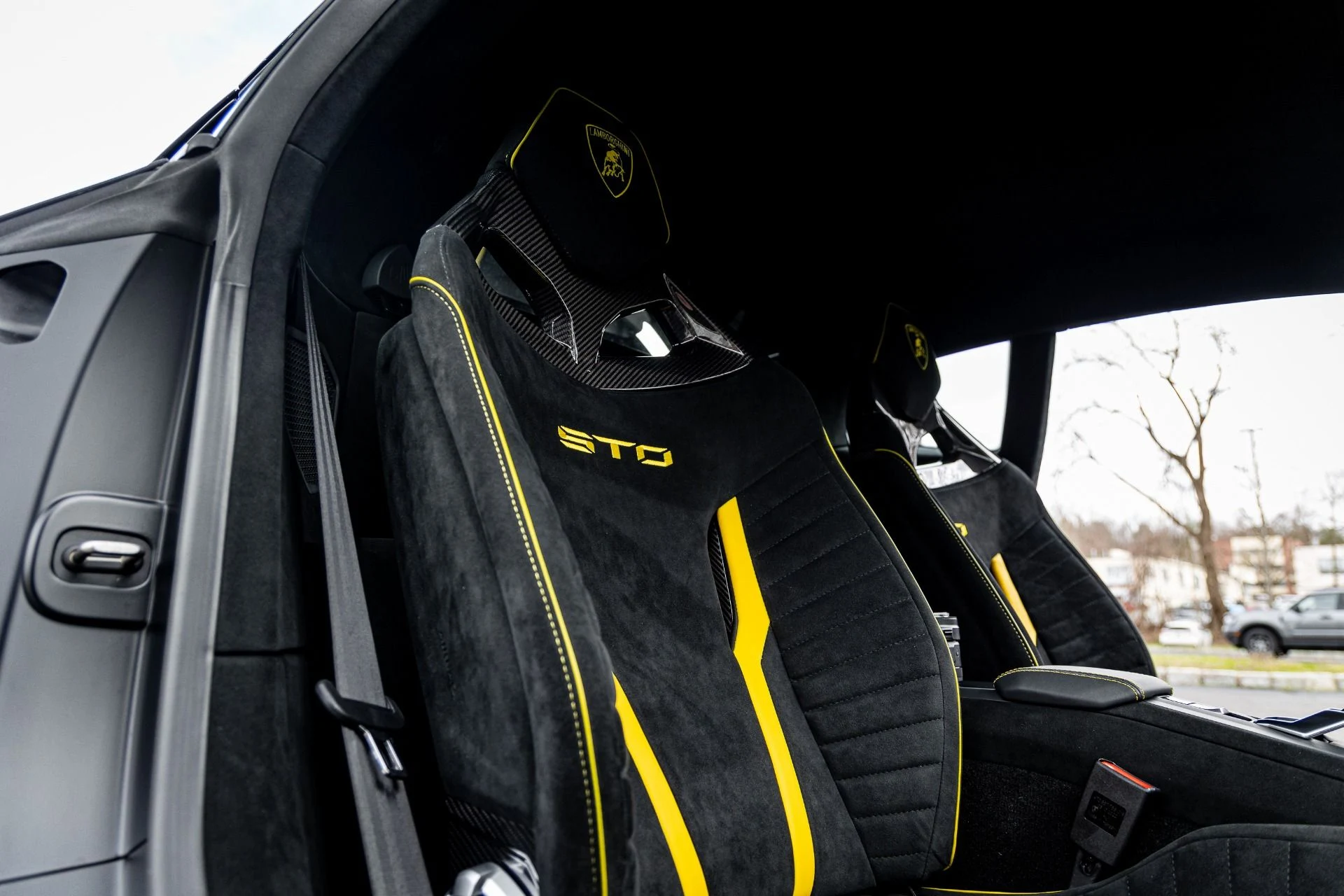 mph044_378263220_Used_2023_Lamborghini_Huracan_STO_1724257778_06c8ea7a69