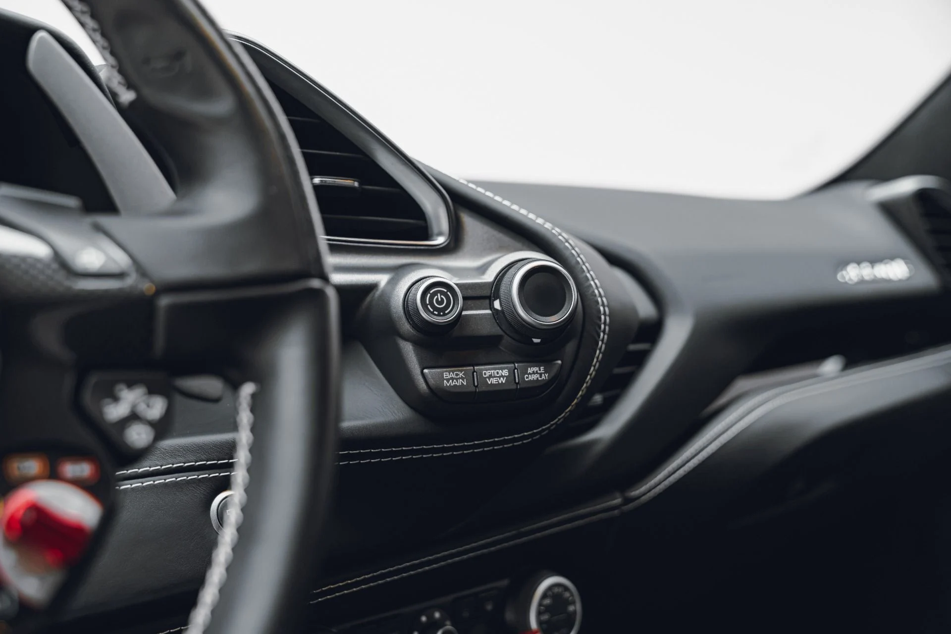 mph044_3794927457_Used_2018_Ferrari_488_GTB_1781823543_b16b9f7b2c