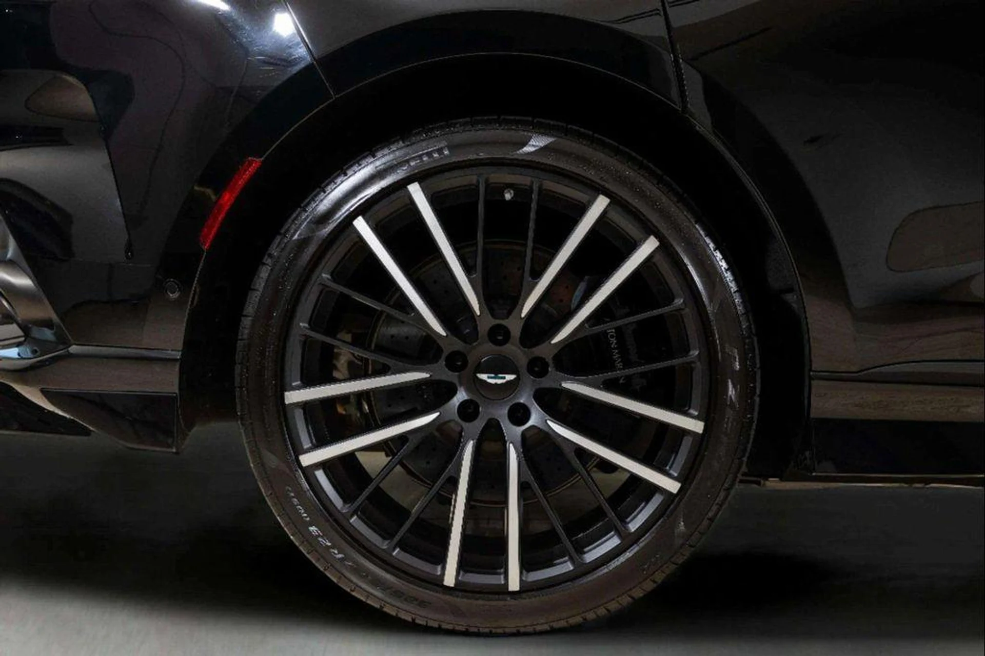 mph044_3806778707_9dsdk5r_Ucr4_Of7_Aba0_Rw_O_Qfo_Wd_U_0124d2e976