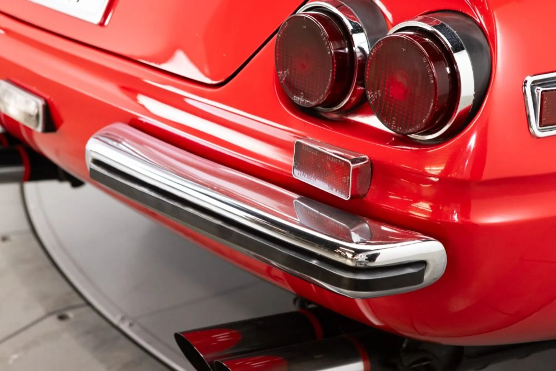 mph044_3812178638_Used_1971_Ferrari_365_GTB_4_c0bb50befe