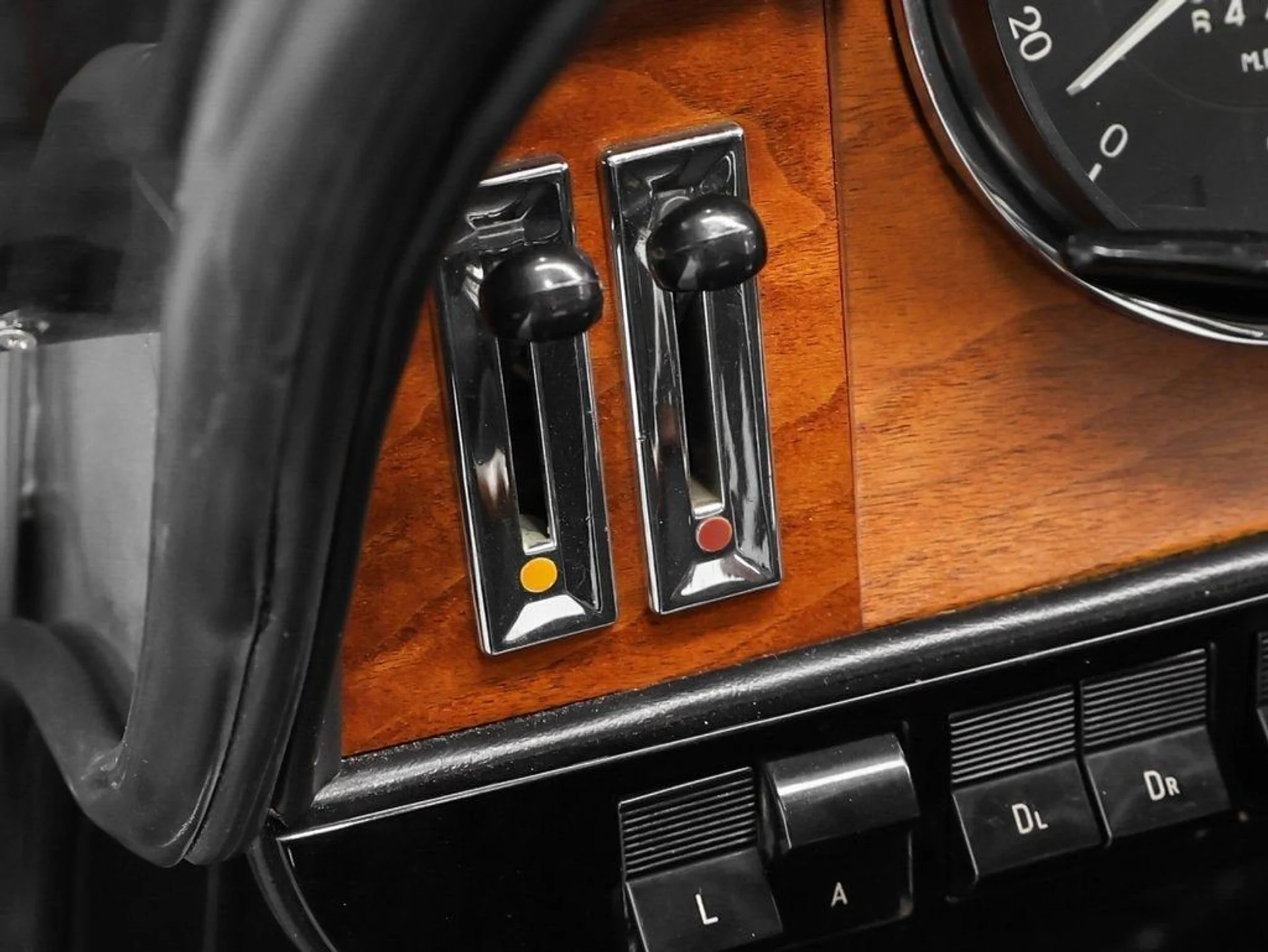 mph044_3852079498_45_3e73d95759