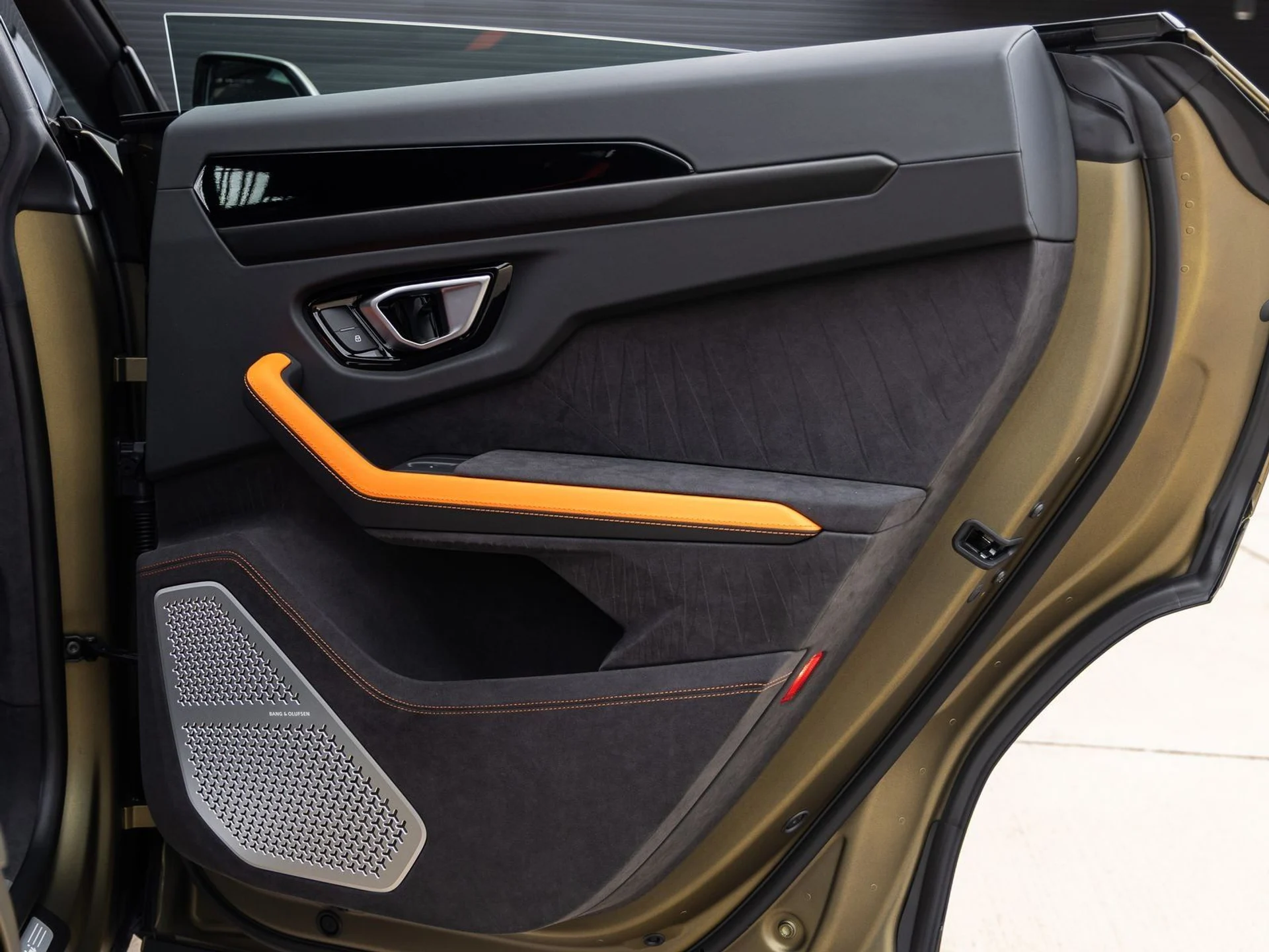 mph044_3852853545_45_08264726ab