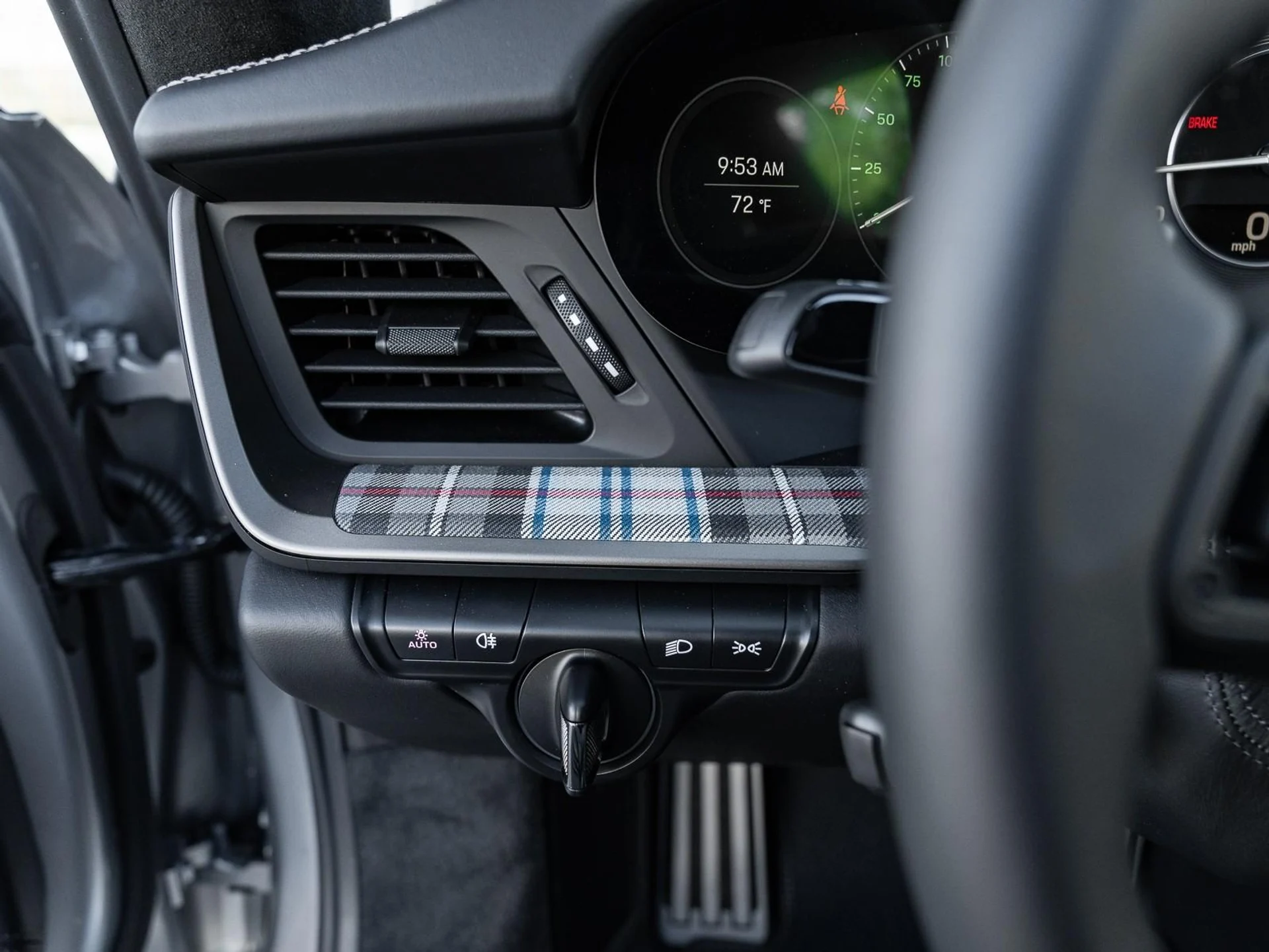 mph044_3864597833_Used_2025_Porsche_911_Turbo_1761858423_e8f750fd1a