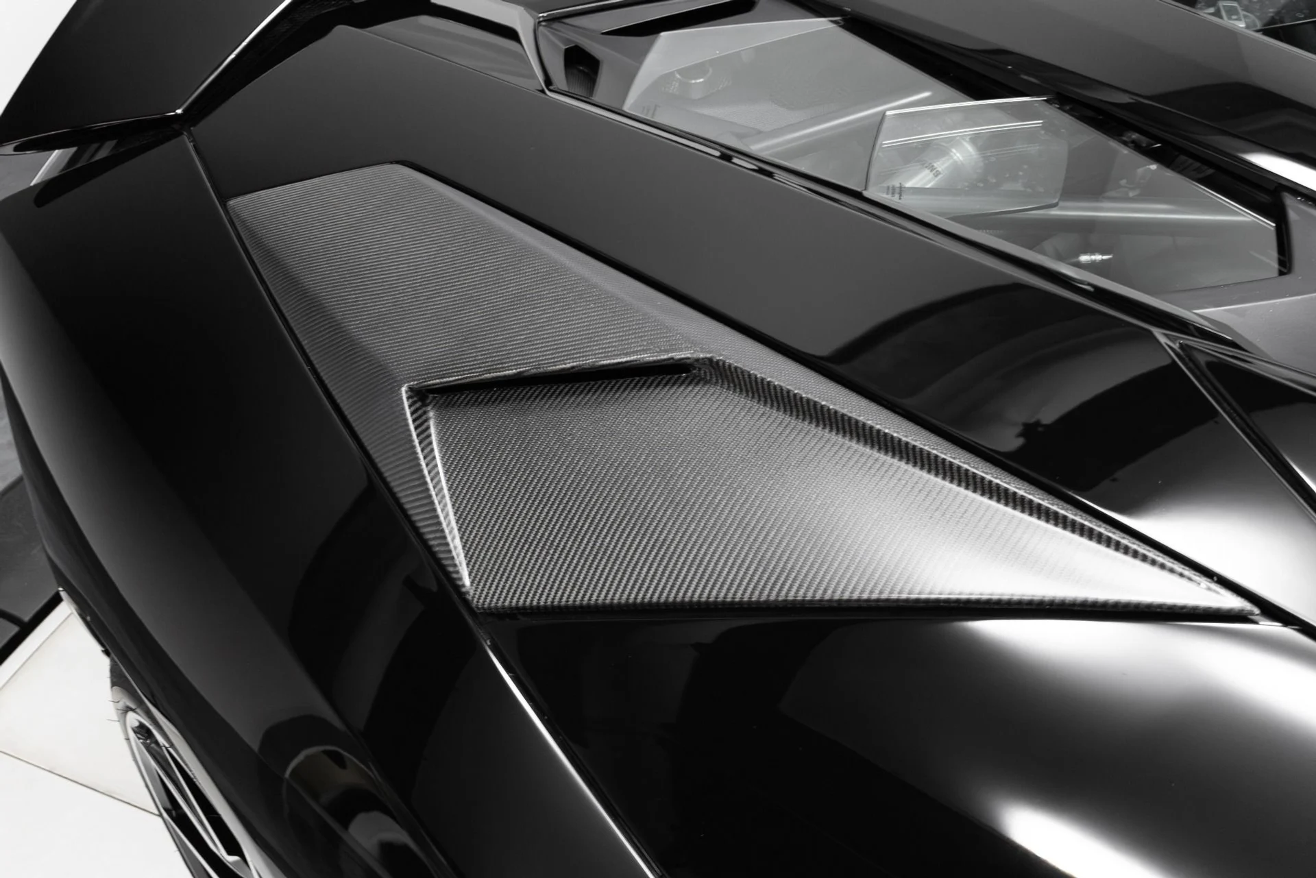 mph044_3895437369_Used_2015_Lamborghini_Aventador_LP_700_4_1770952947_7f921972e3