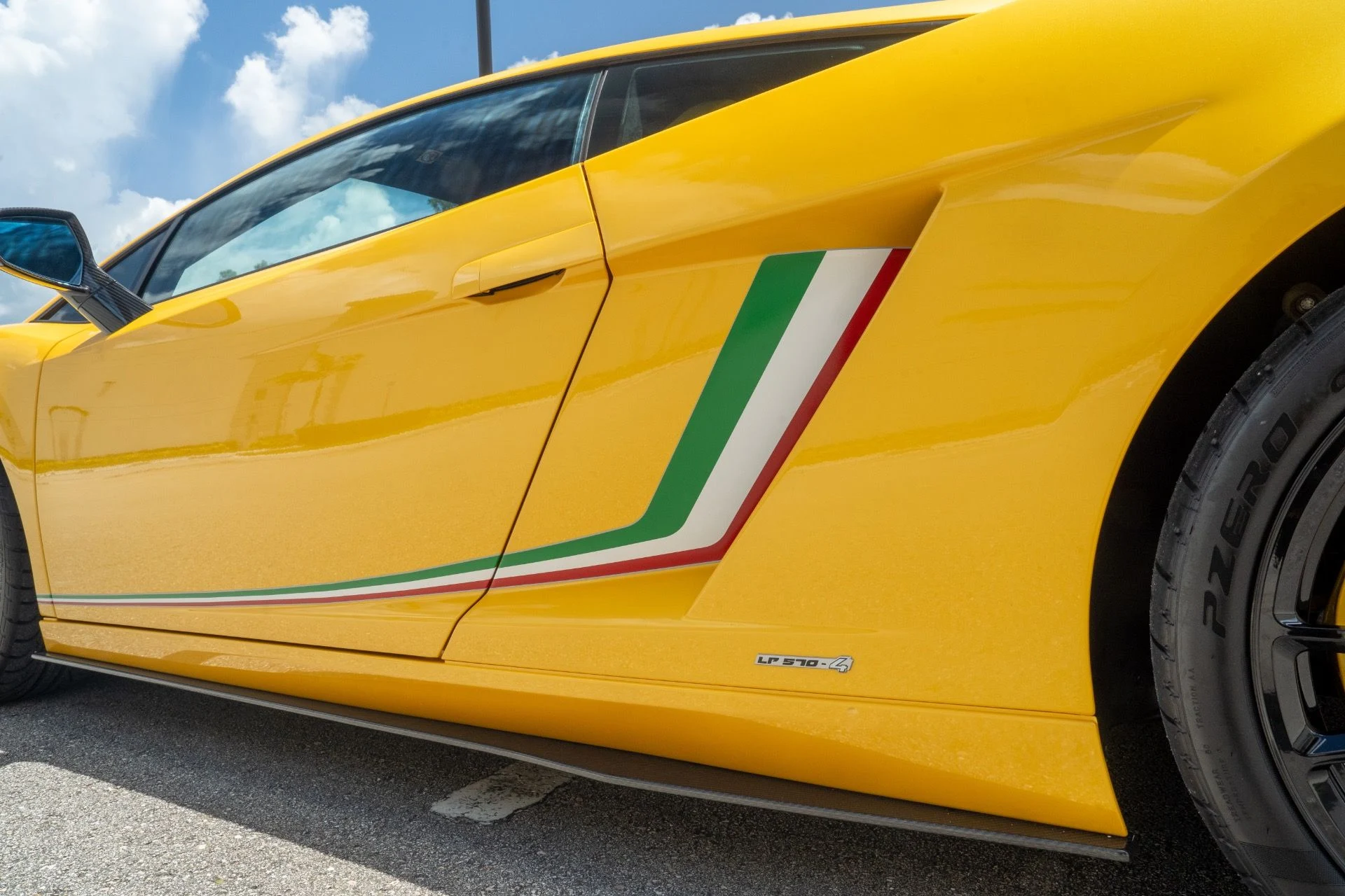 mph044_3898313586_Used_2014_Lamborghini_Gallardo_LP_570_4_Squadra_Corse_1755029642_6dbd5ef1eb