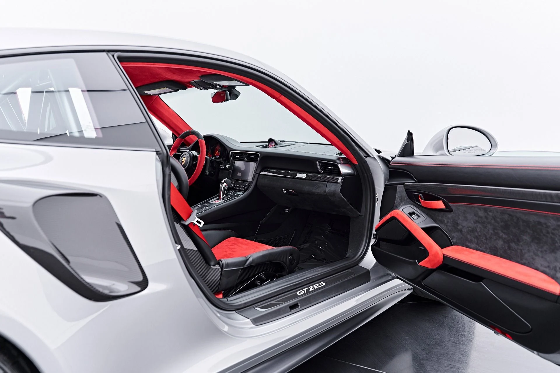 mph044_3917394121_Used_2019_Porsche_911_GT_2_RS_1788559239_4c909295fb