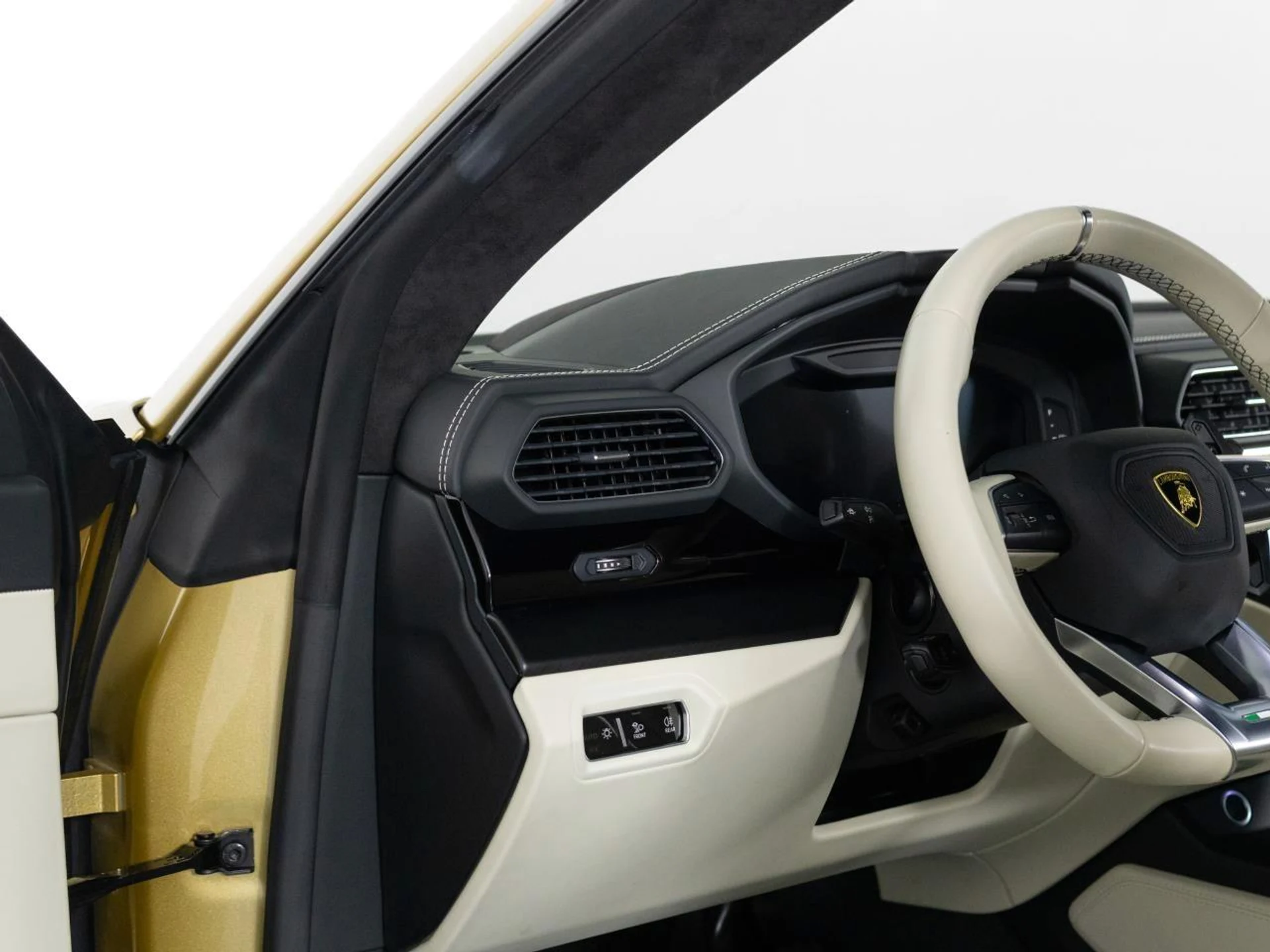 mph044_3926746144_Used_2023_Lamborghini_Urus_S_1785169230_f9b164d824