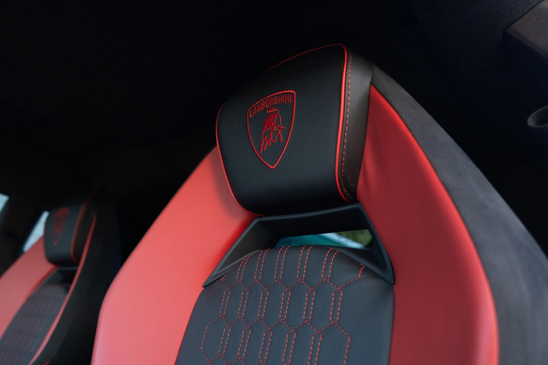 mph044_3941719136_Used_2024_Lamborghini_Revuelto_Mansory_1757354394_5ce74310dc