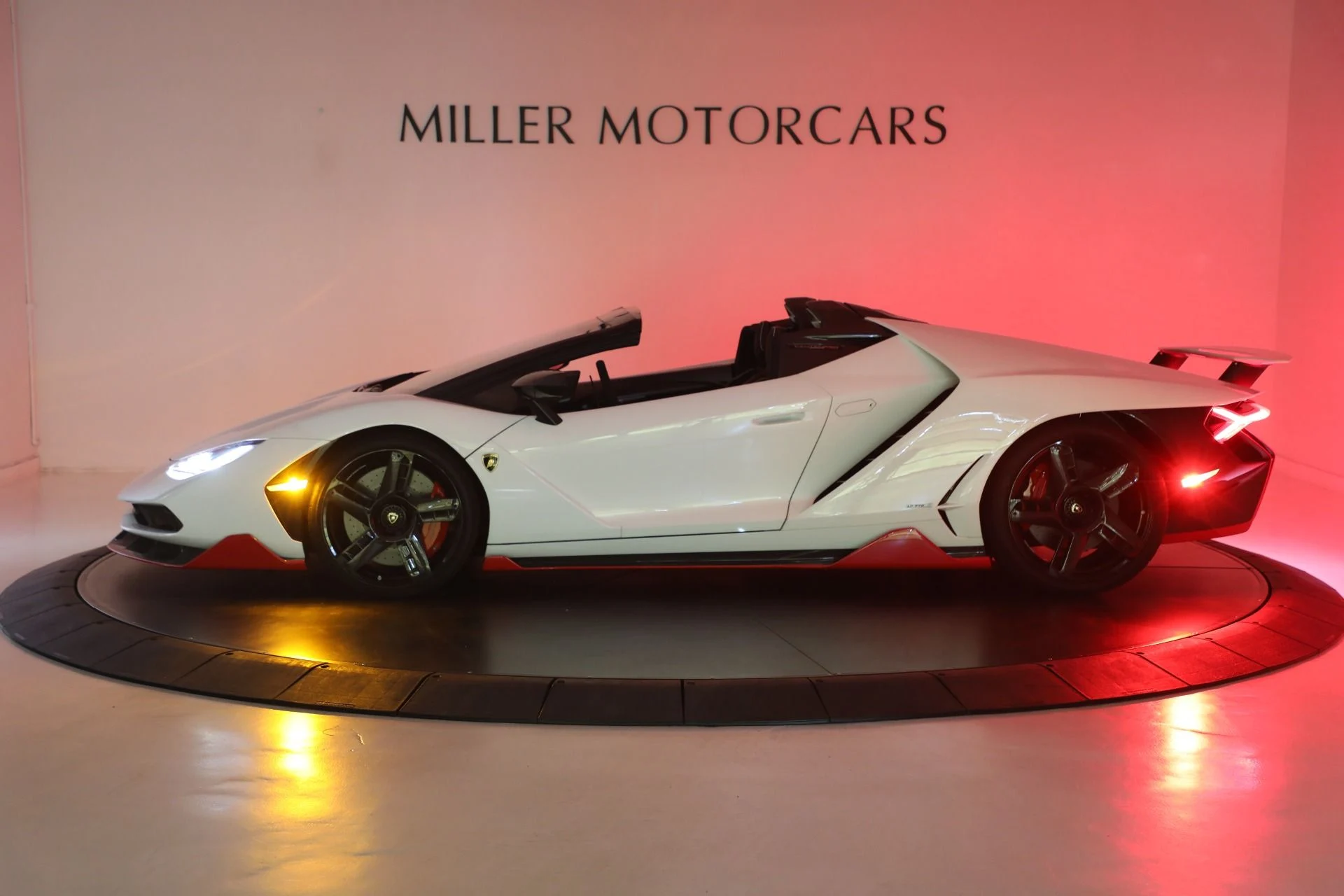 mph044_3942863060_Used_2017_Lamborghini_Centenario_Roadster_1778176880_fd84c1876c