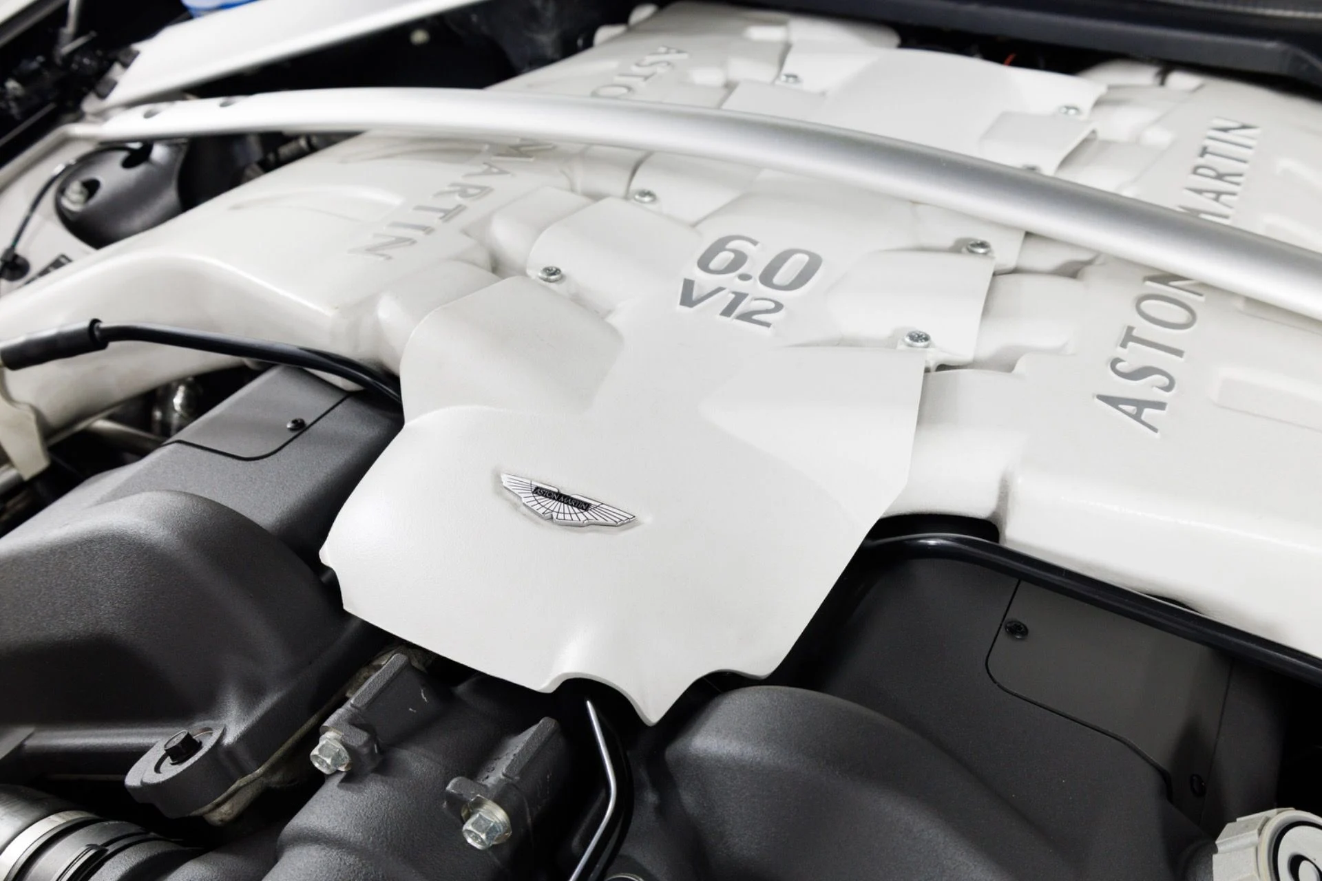 mph044_3945984029_Used_2009_Aston_Martin_DBS_V12_Manual_1785525202_0f8ea68561