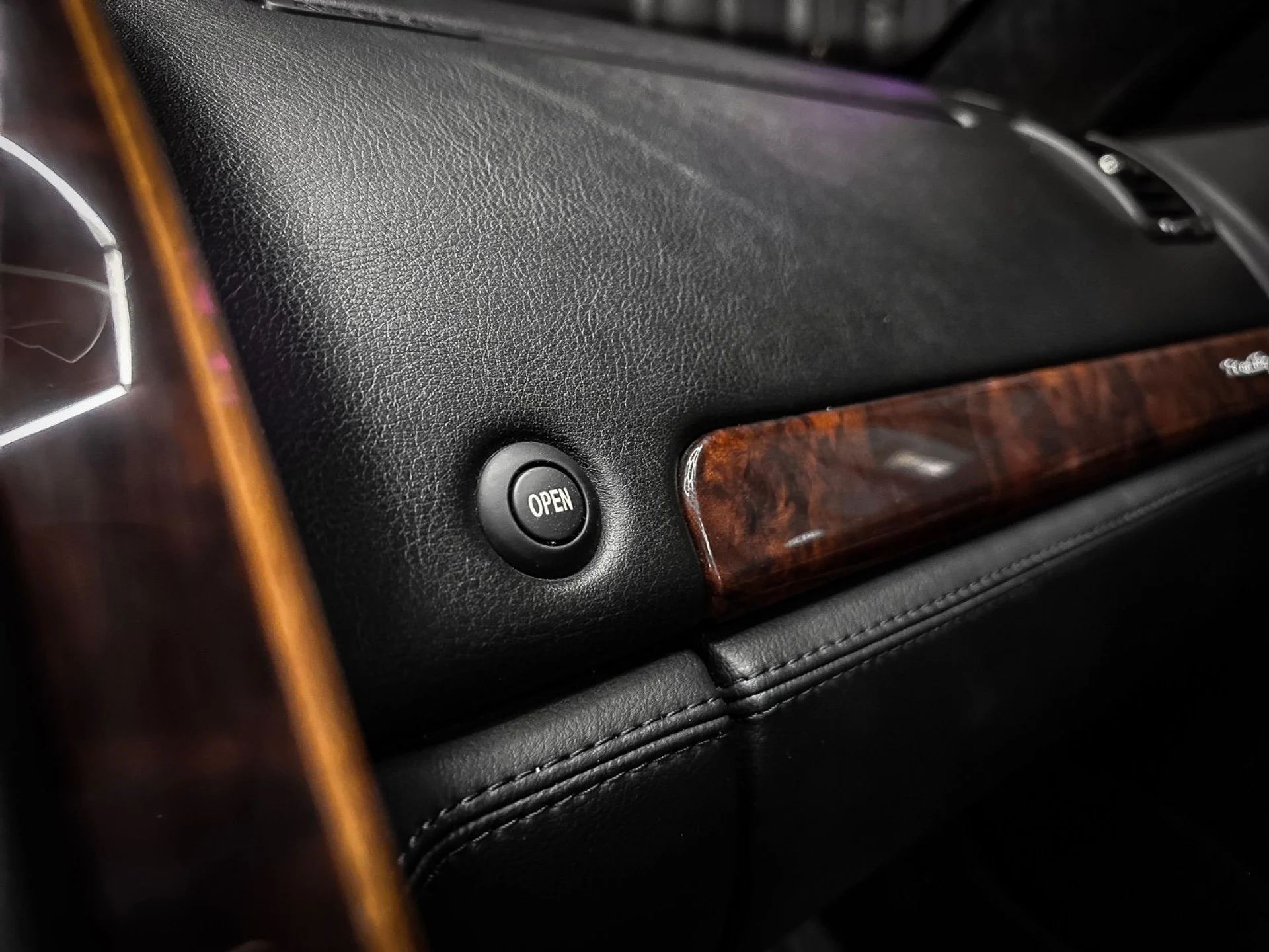 mph044_3959654824_36879351_04387_2011_maserati_quattroporte_037_32b92dddfe