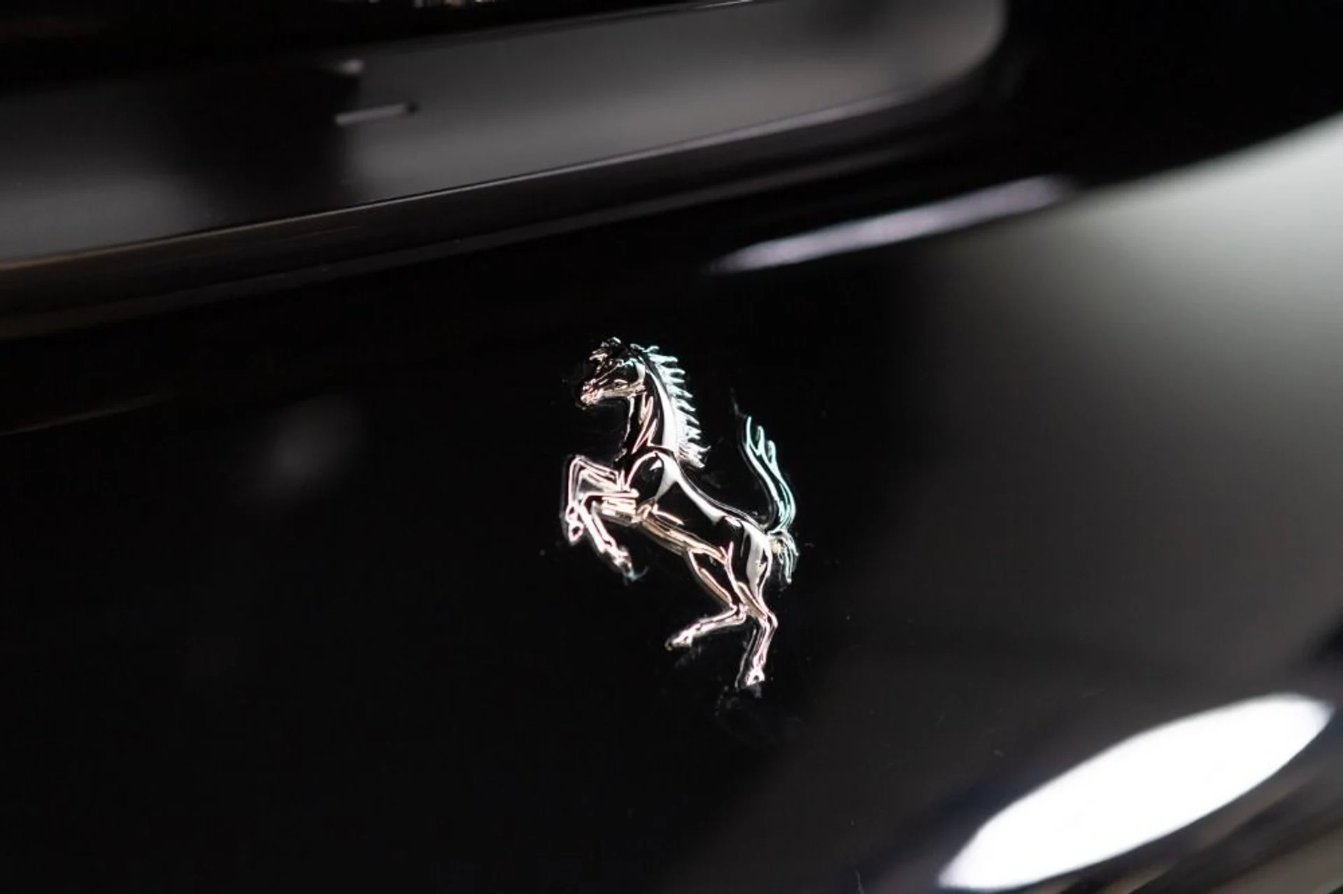 mph044_3968371384_Used_2021_Ferrari_F8_Spider_7aa2410785