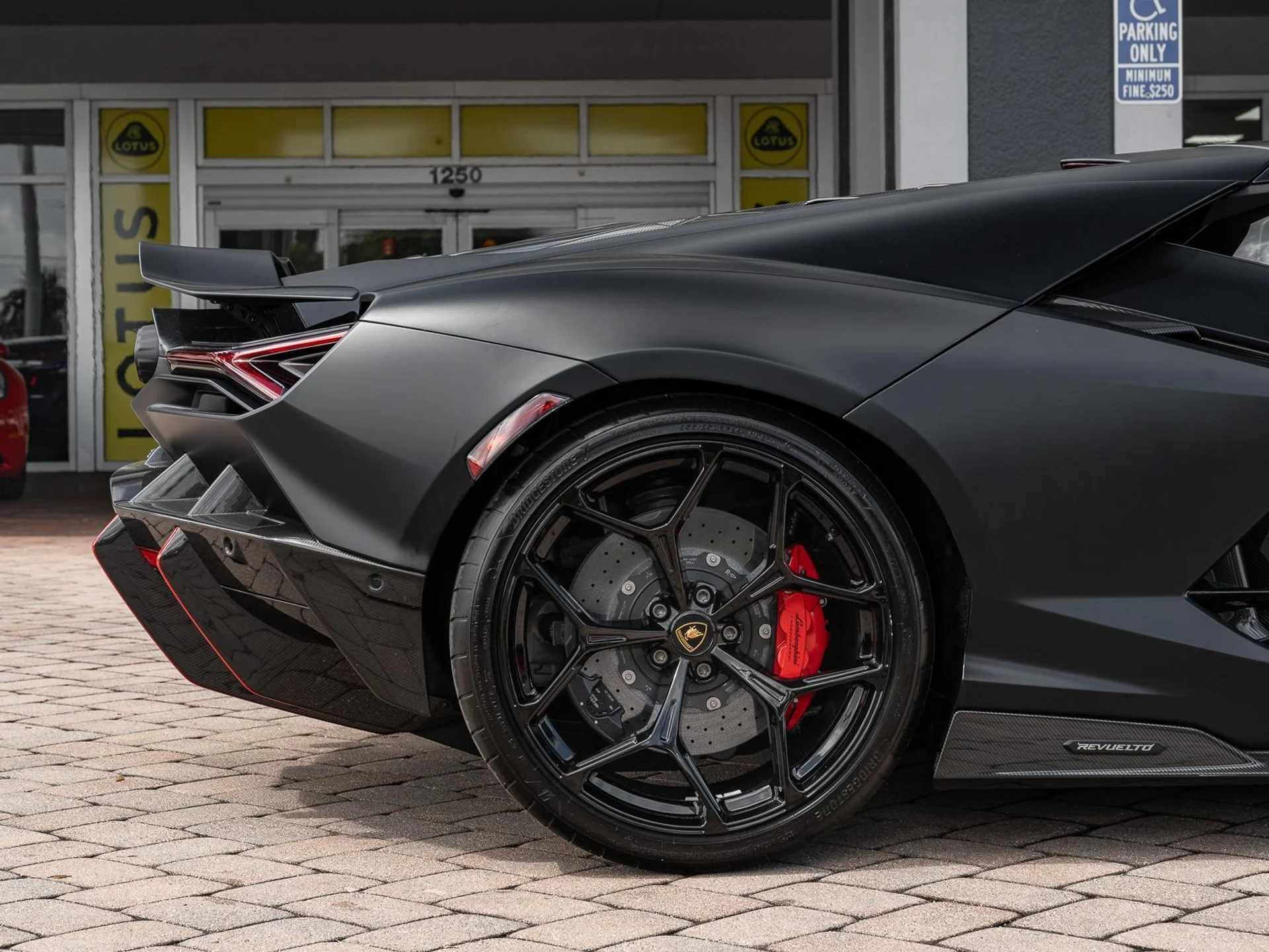 mph044_3983617099_Used_2024_Lamborghini_Revuelto_Coupe_1772801275_29ccd497c0