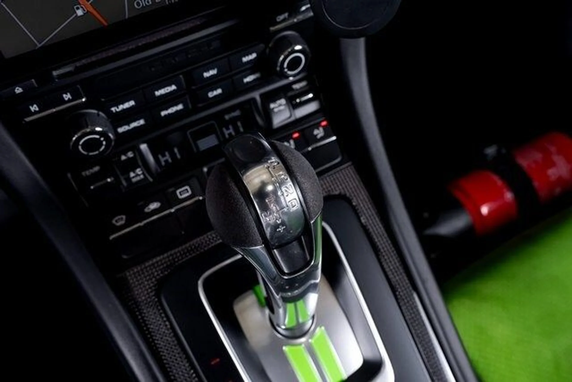 mph044_4000240680_bdba950002e7225e78ae005009feaec2x_7c2c902231