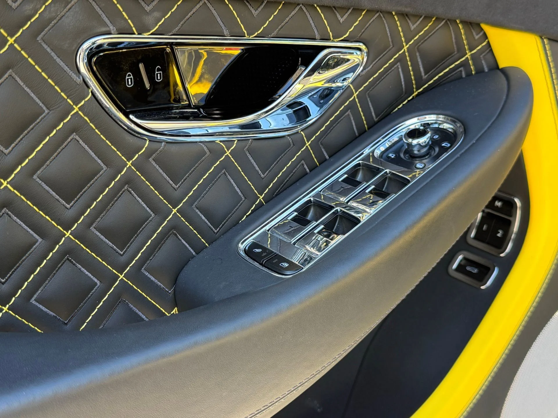 mph044_4015471157_9dc4c30f63c8499595d3e812deba6d85_61d4e9c2f9