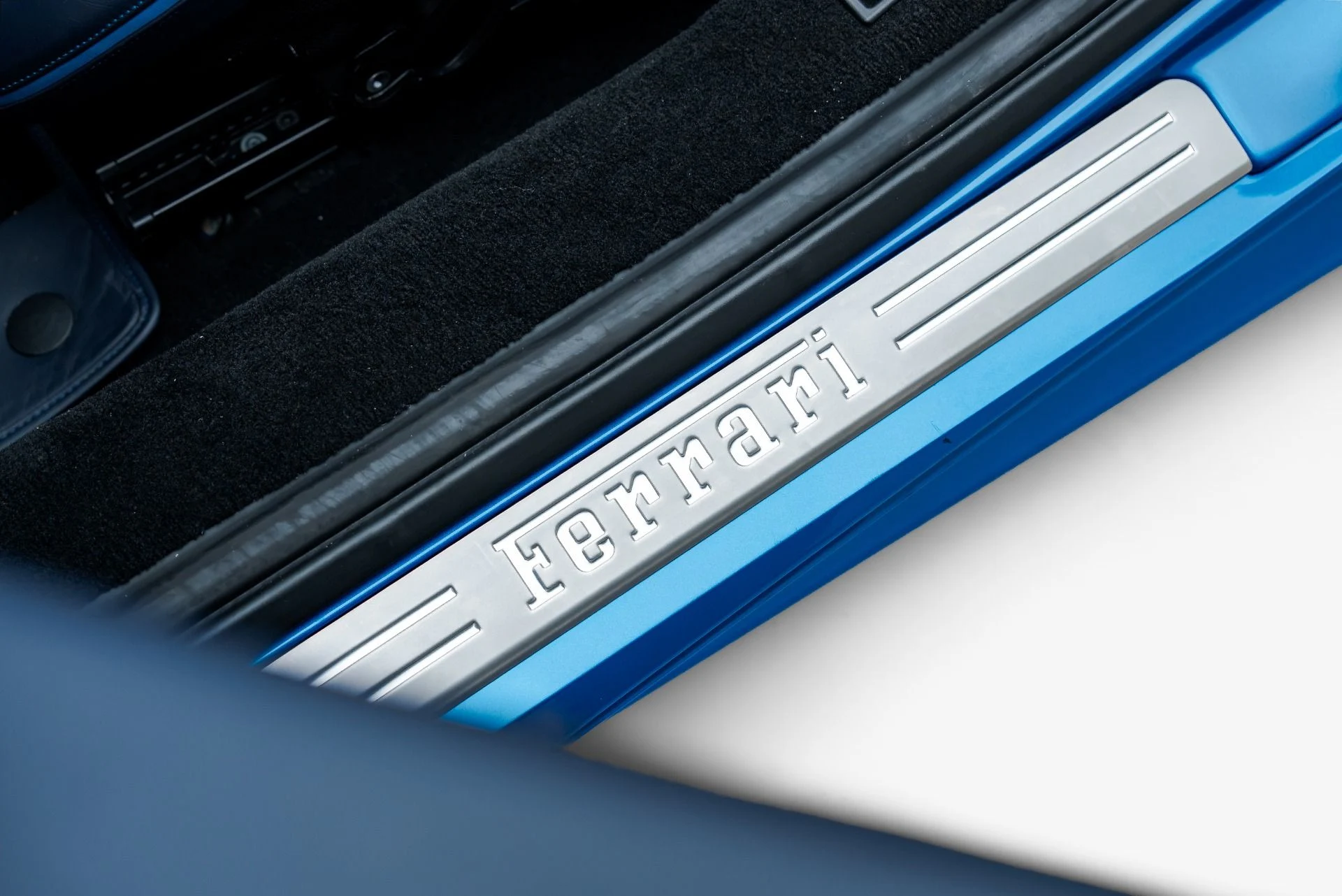 mph044_4022828249_Used_2019_Ferrari_488_Spider_1790896016_723a07fd72
