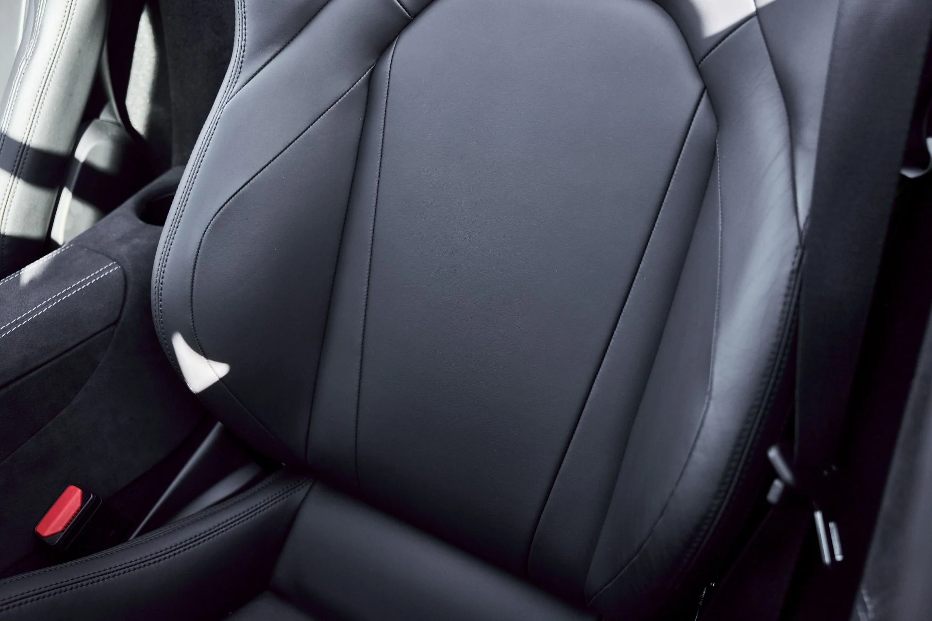 mph044_4033692117_Used_2024_Maserati_MC_20_1771382134_cf863e202a