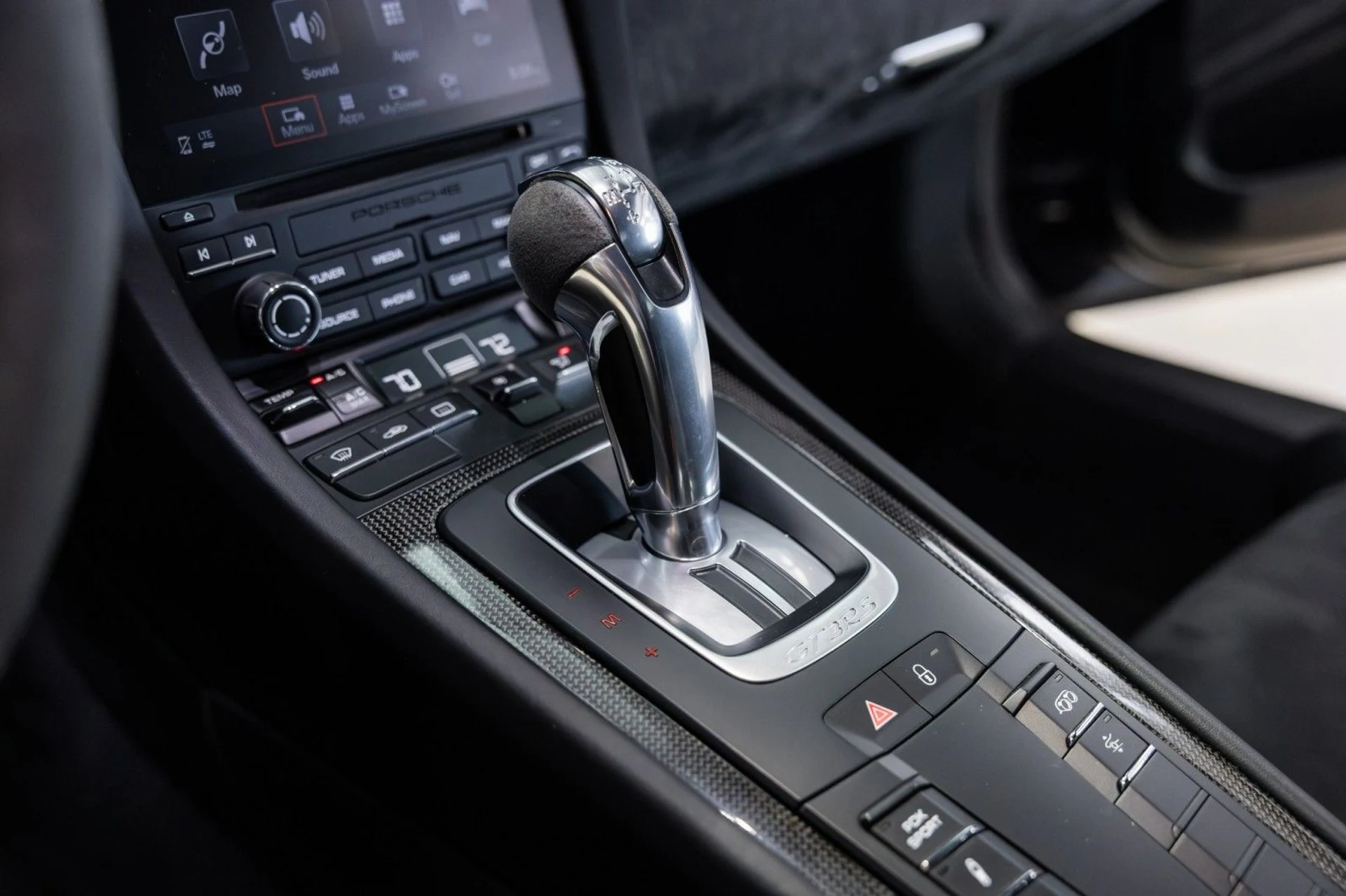 mph044_4035949447_qg_6e683e42ea