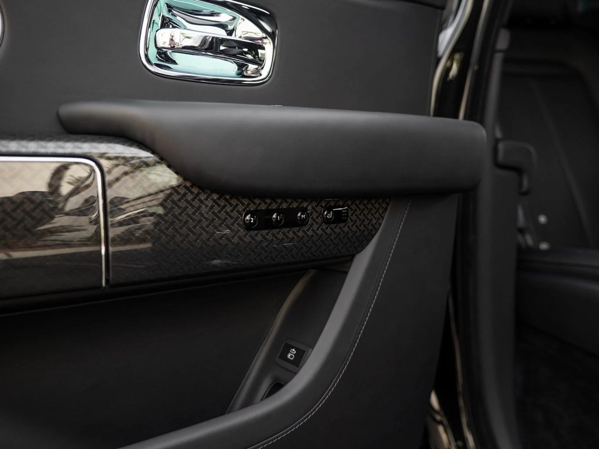 mph044_4046657090_1a423babd96c7a9b30dff3f9f96afd84x_8d46d95326