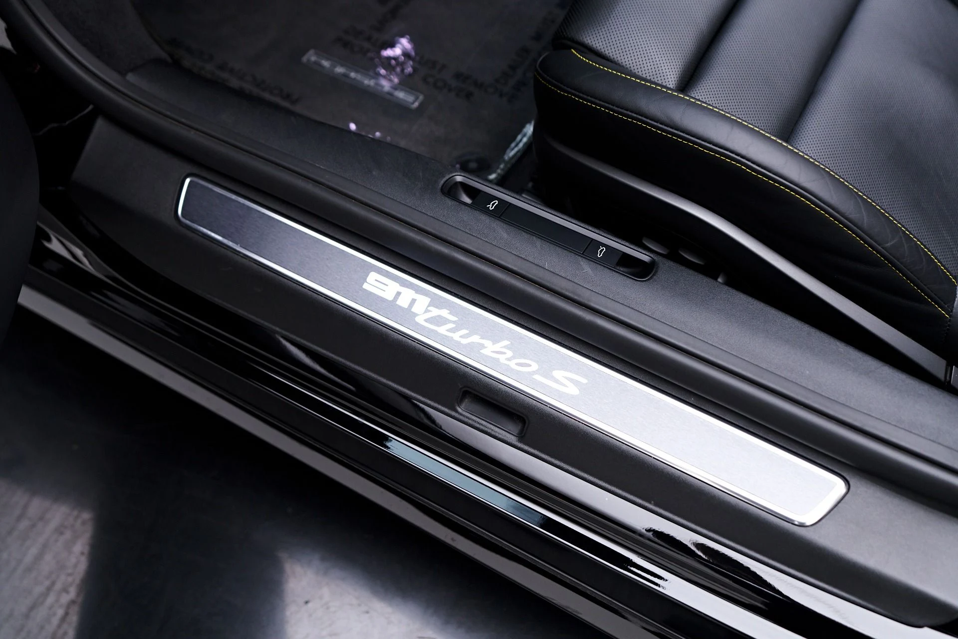 mph044_4048682514_Used_2021_Porsche_911_Turbo_S_1755568344_c73c0b7c89