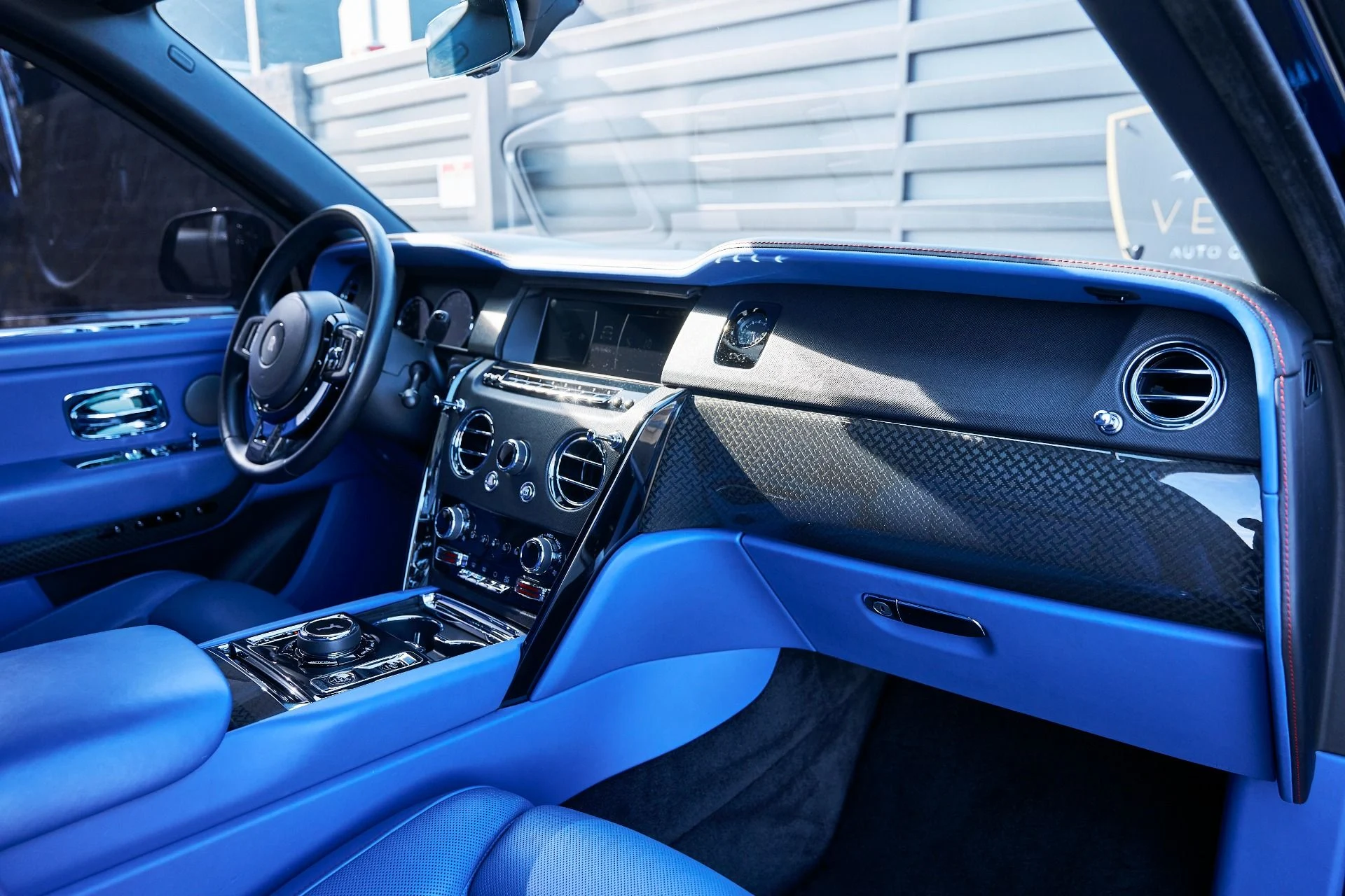 mph044_4056862329_Used_2021_Rolls_Royce_Cullinan_Base_1770692219_ef49d06ee8