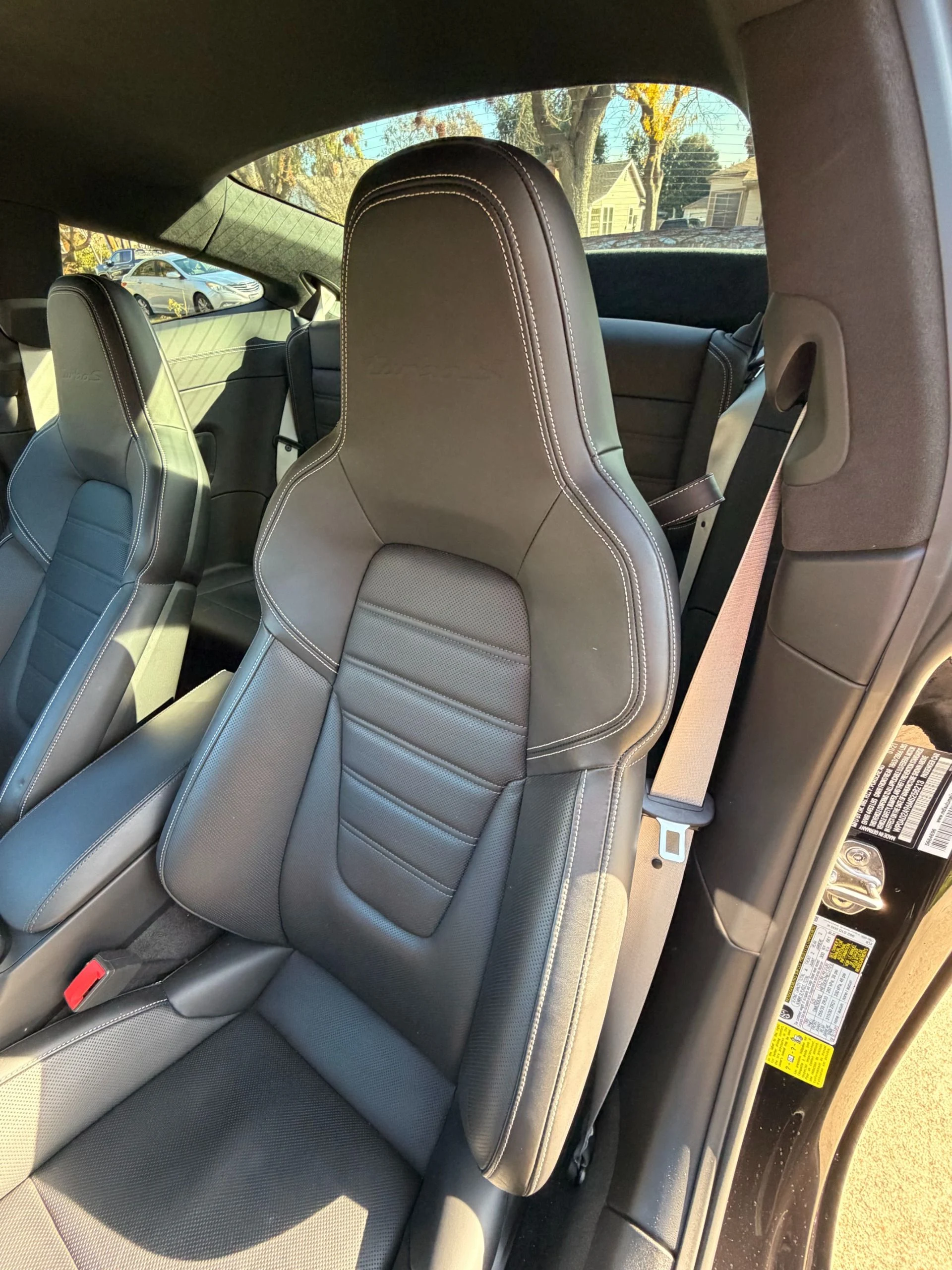 mph044_4059666532_Used_2021_Porsche_911_Turbo_S_1766101435_6cd0fe38d7