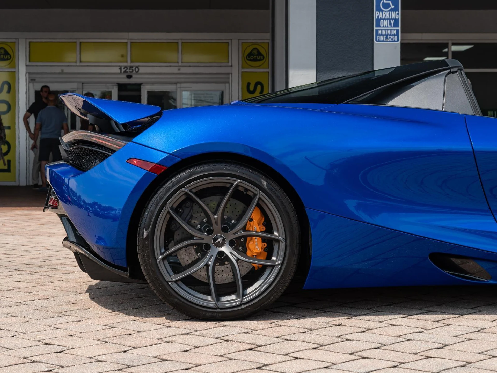 mph044_4071299085_Used_2020_Mc_Laren_720_S_Luxury_1774476192_1233292e22