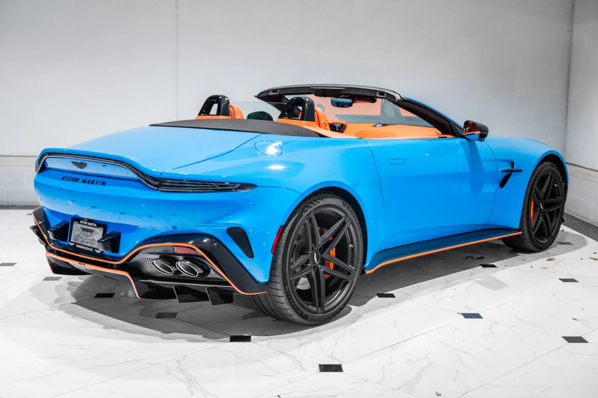 mph044_4071307114_New_2026_Aston_Martin_Vantage_Roadster_1761752064_ba06b4e80e