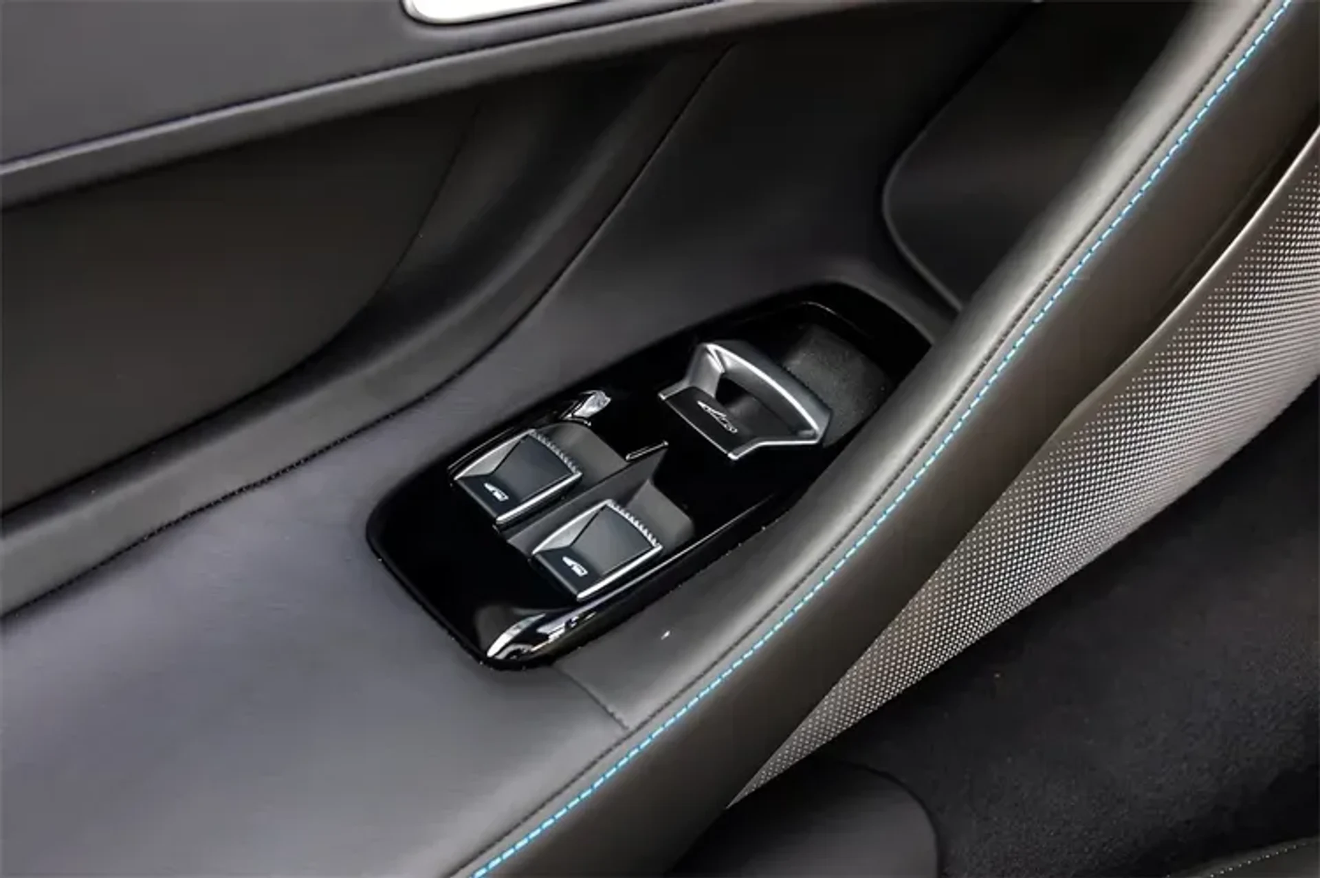 mph044_4112911643_cx_AK_Hwtb_Umpf6_Q_Rn_med_bc5e5b9910