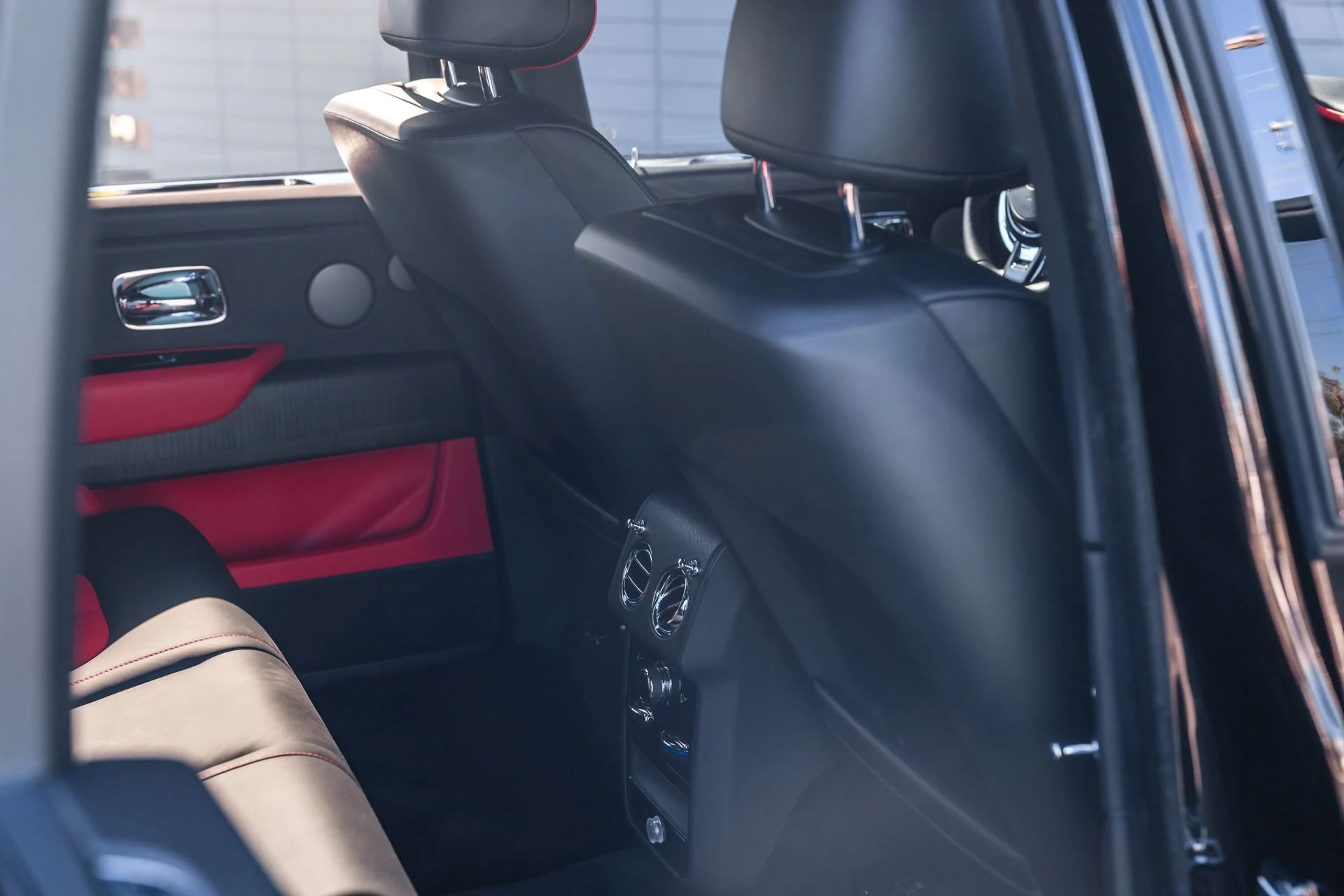 mph044_4115844793_Used_2021_Rolls_Royce_Cullinan_1698712238_53a7ad13ea